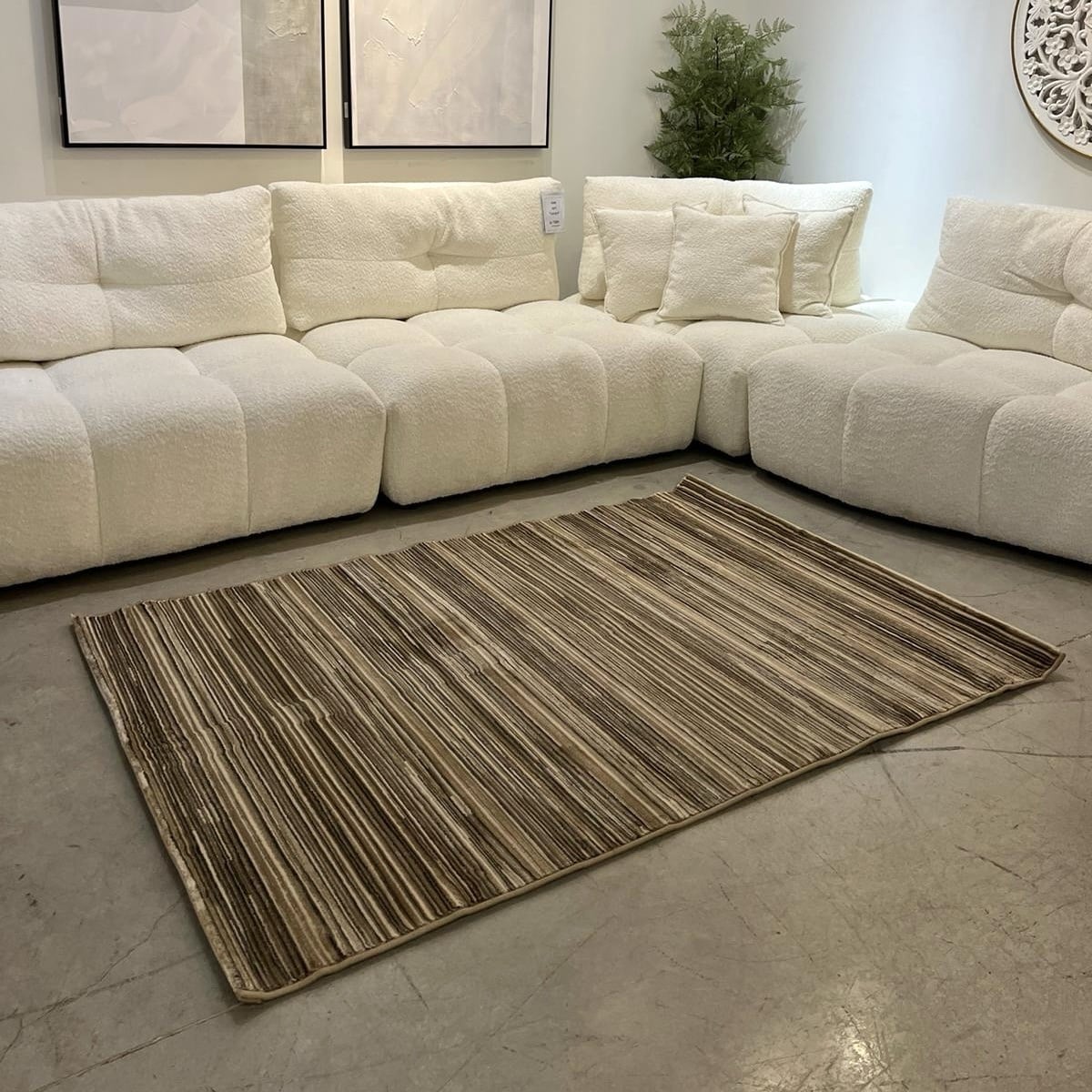 שטיח פסים חום דגם גסמין שטיח פסים חום דגם גסמין