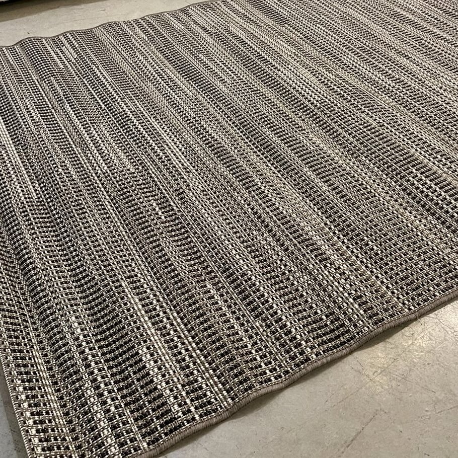שטיח כהה אריגה בעבודת יד דגם סטאר שטיח כהה אריגה בעבודת יד דגם סטאר