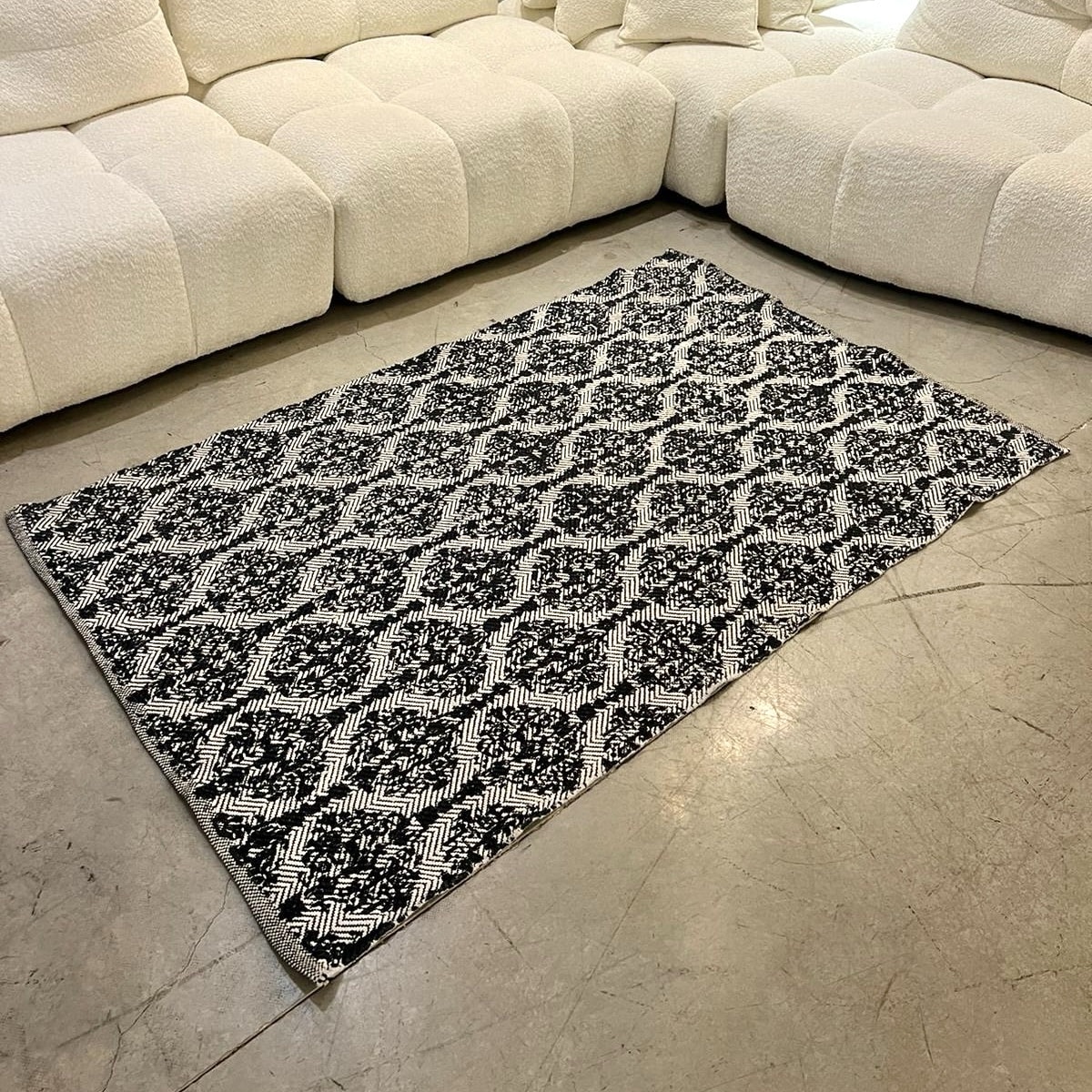 שטיח אריגה משולבת זיגזג מעוינים דגם נאיה שטיח אריגה משולבת זיגזג מעוינים דגם נאיה