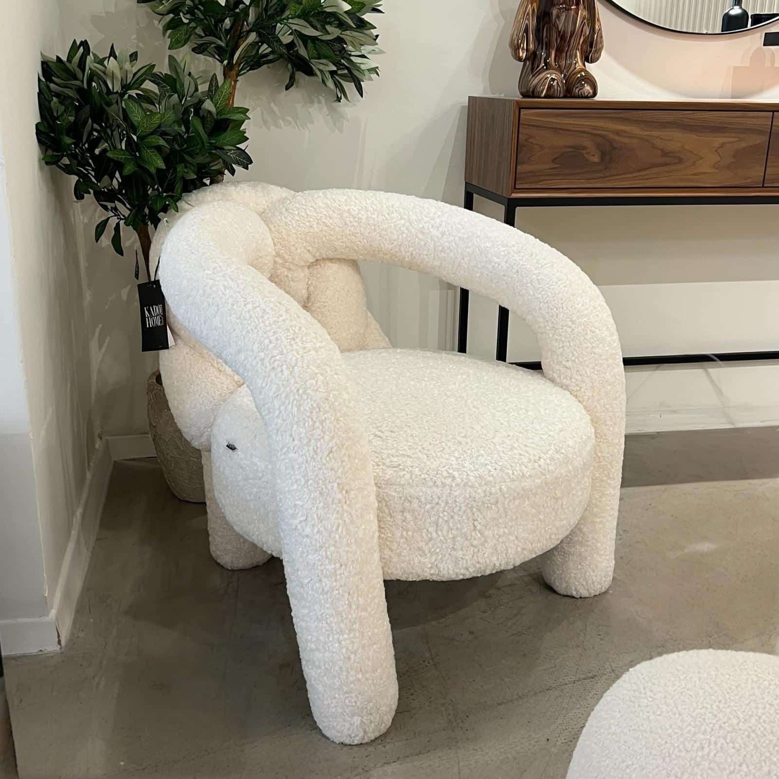 כורסא מודרנית קשר בוקלה שמנת דגם סופיטל- SALE!! כורסא מודרנית קשר בוקלה שמנת דגם סופיטל- SALE!!