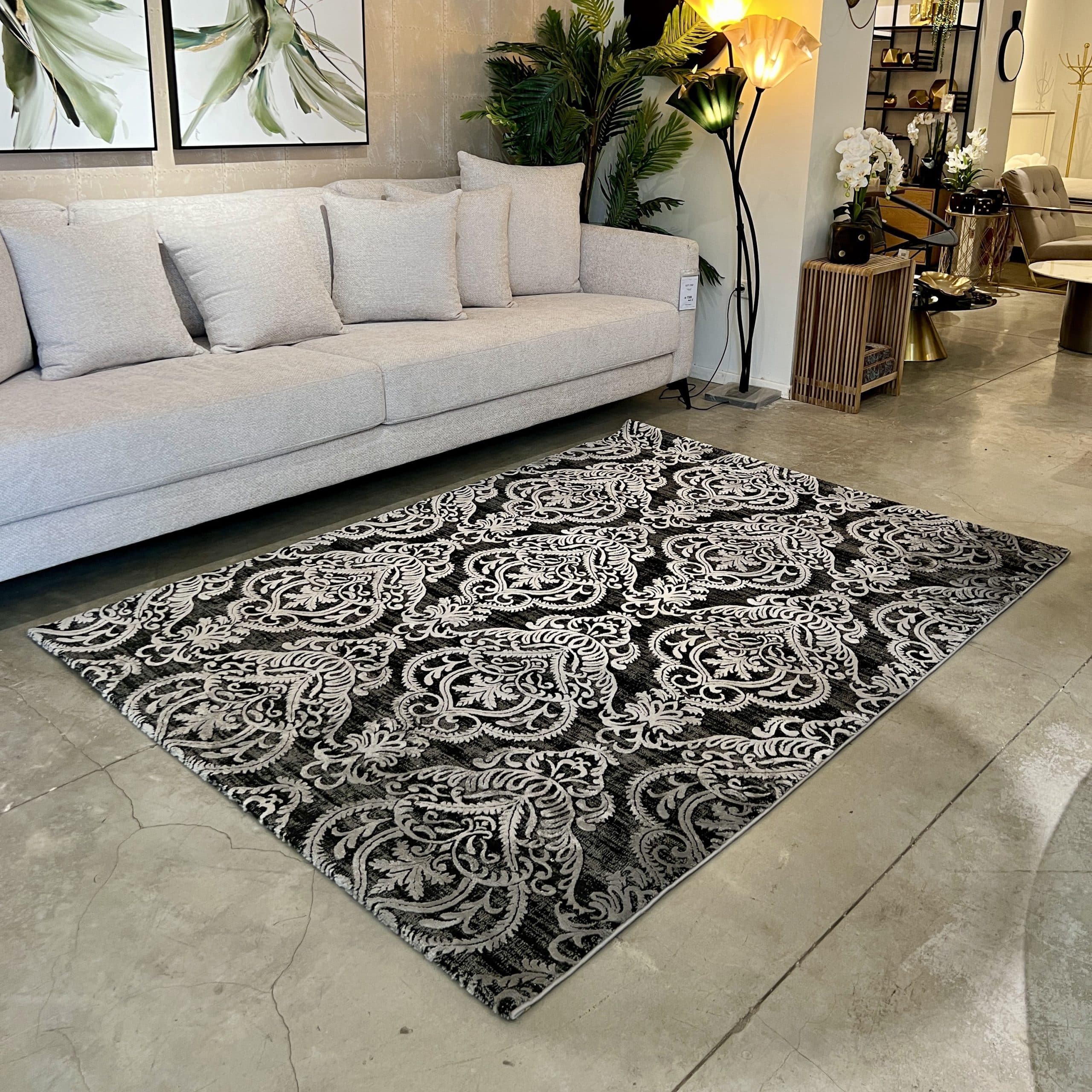 שטיח שחור אפור וינטג׳ דגם סנסה שטיח שחור אפור וינטג׳ דגם סנסה