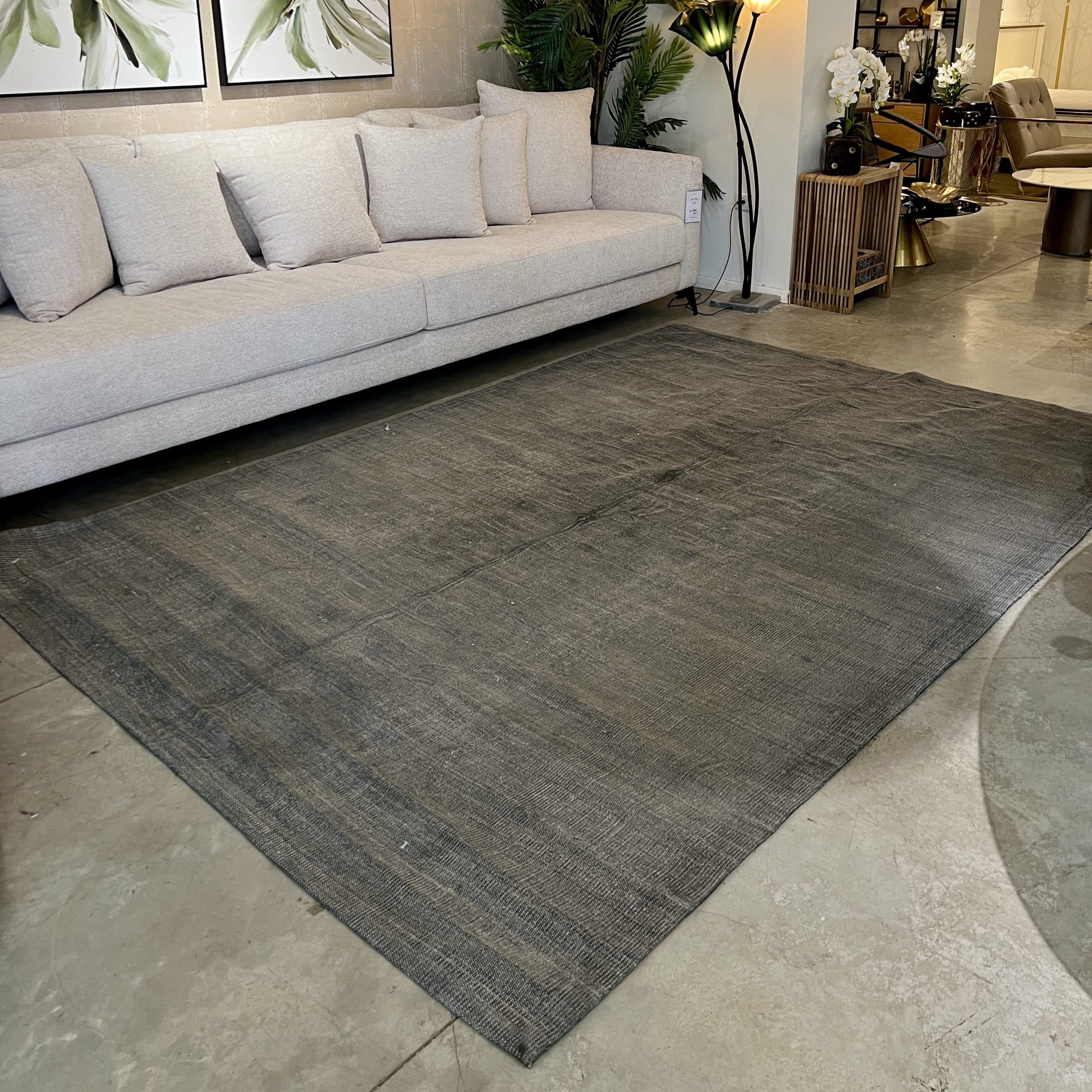 שטיח אפור קלאסי דגם גאלה שטיח אפור קלאסי דגם גאלה