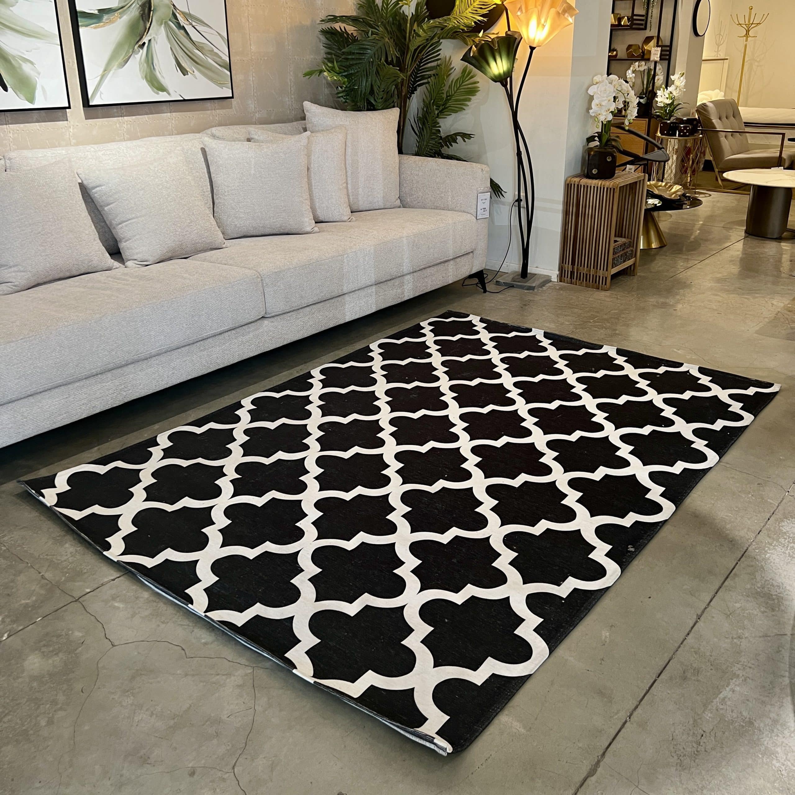 שטיח מעוינים שחור לבן דגם מרקורי שטיח מעוינים שחור לבן דגם מרקורי