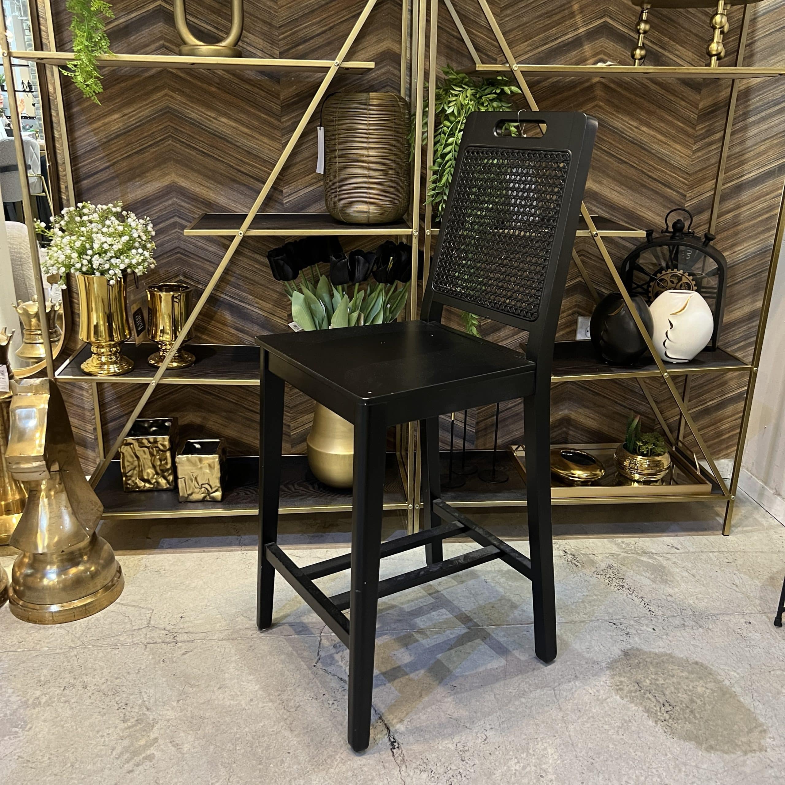 כיסא בר עץ שחור דגם אמילי