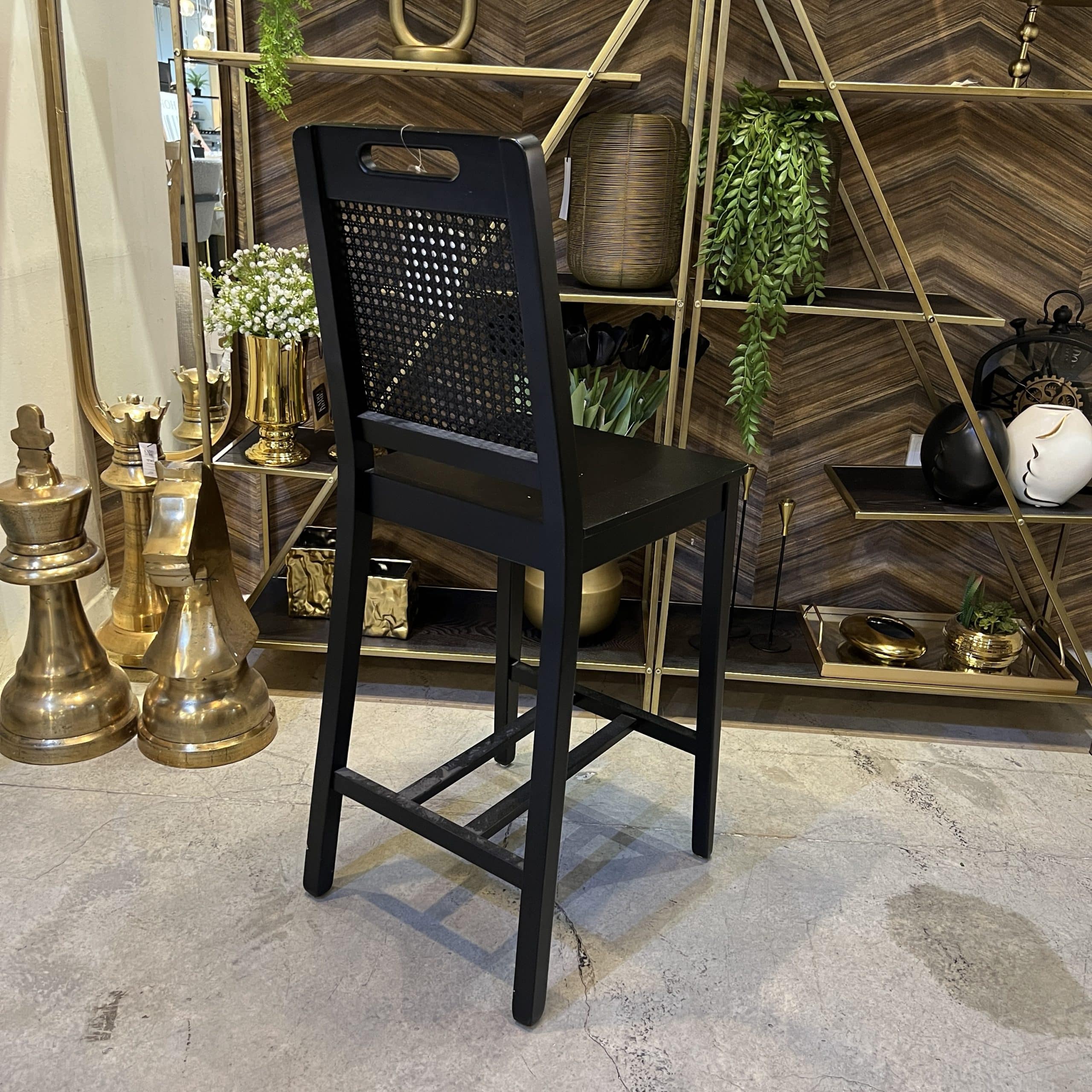 כיסא בר עץ שחור דגם אמילי