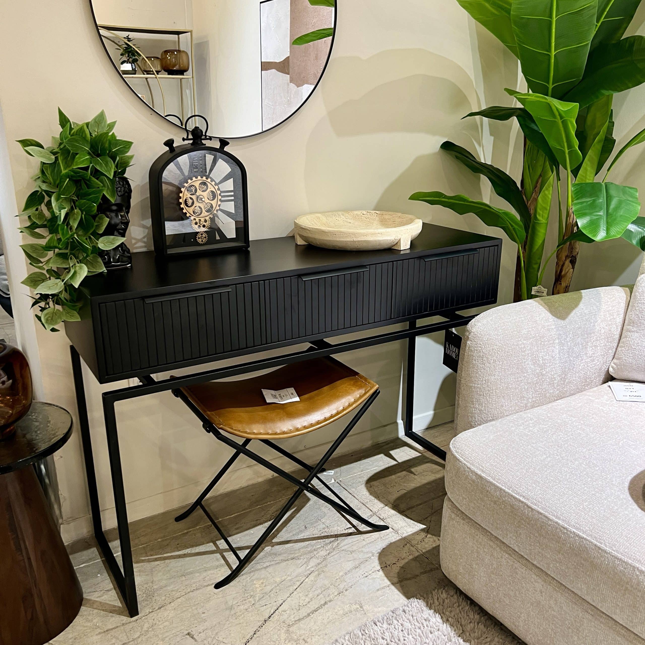 קונסולה מעוצבת דגם נלה קונסולה מעוצבת דגם נלה