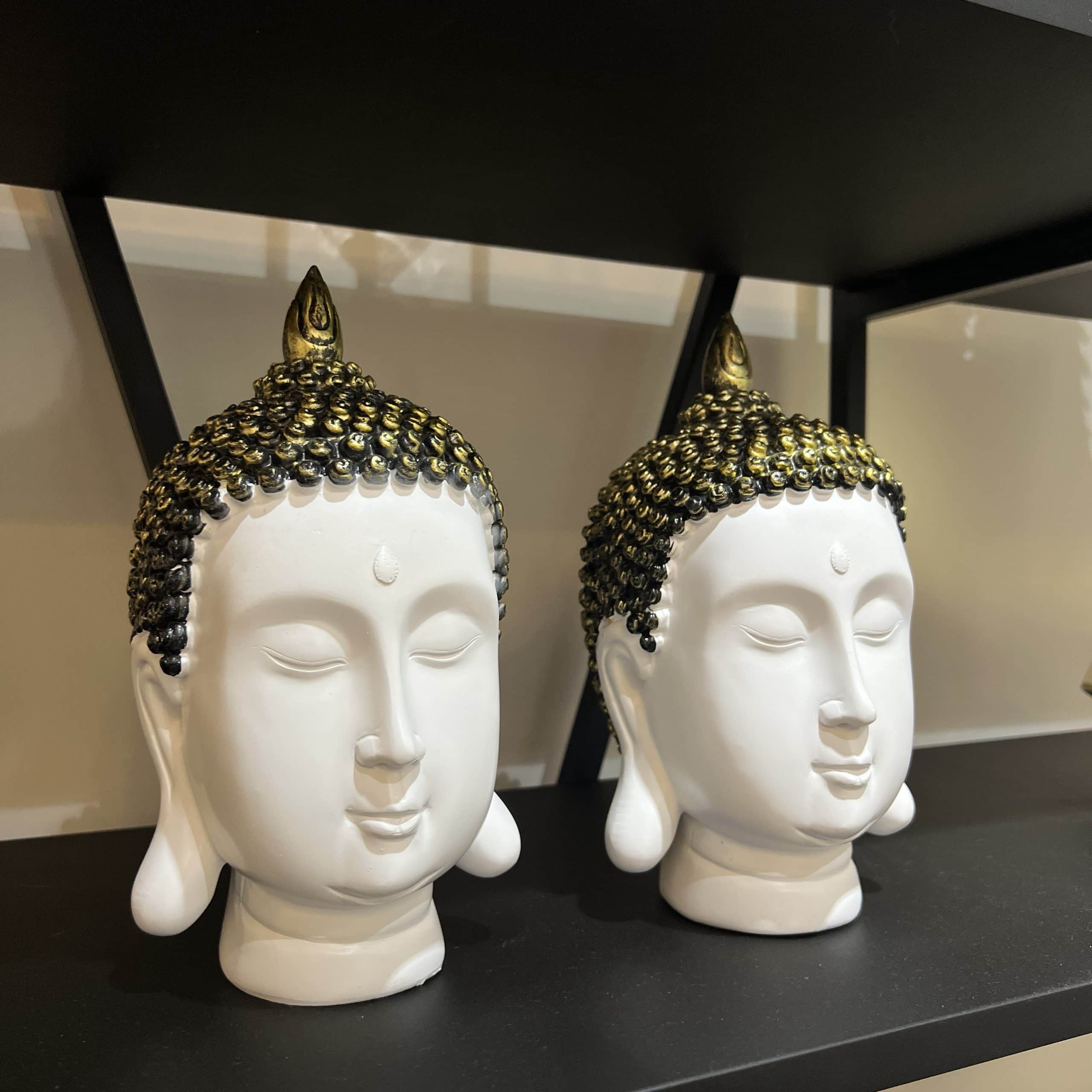 פסל ראש בודהה לבן שיער זהב בינוני פסל ראש בודהה לבן שיער זהב בינוני