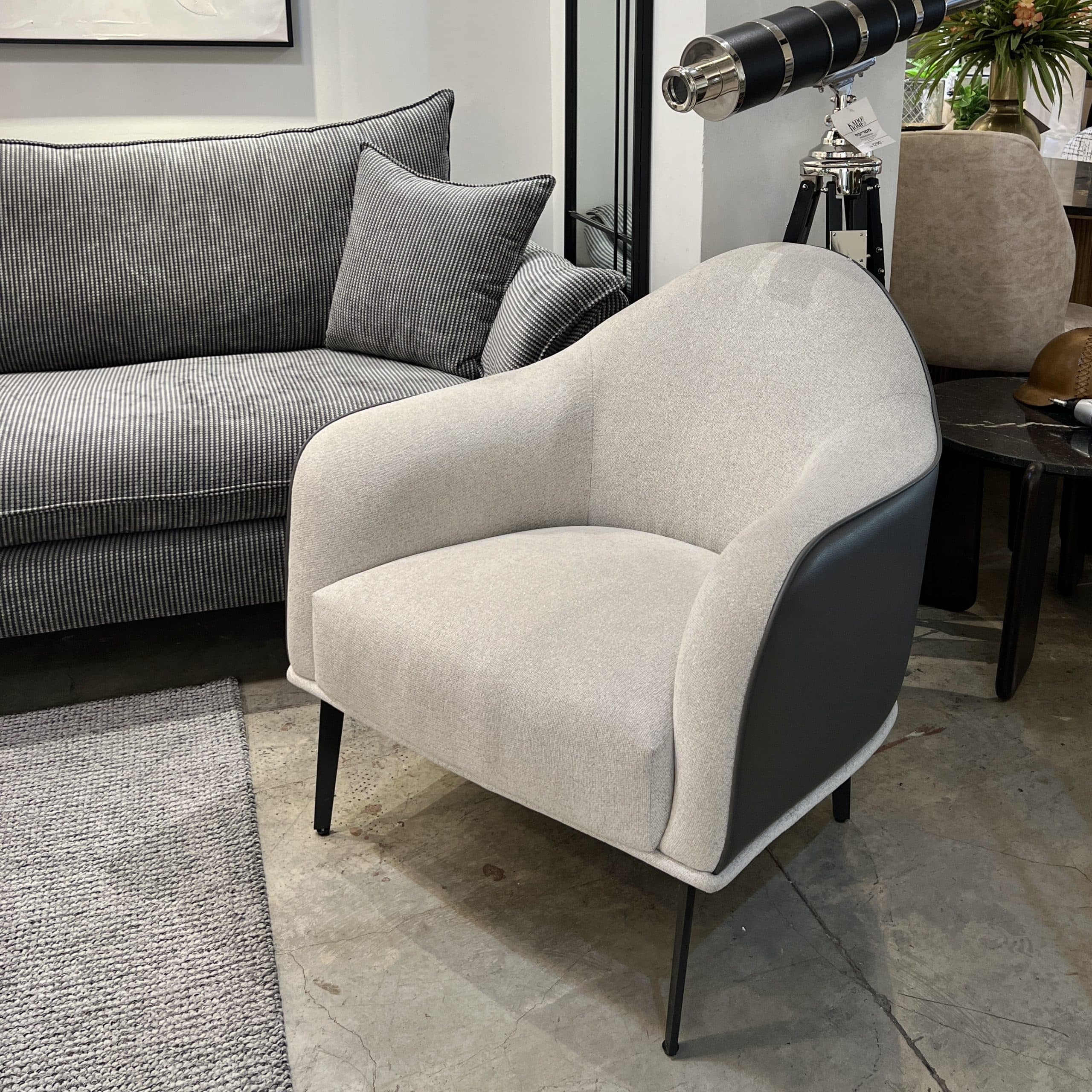 כורסא מעוצבת דגם רונית כורסא מעוצבת דגם רונית