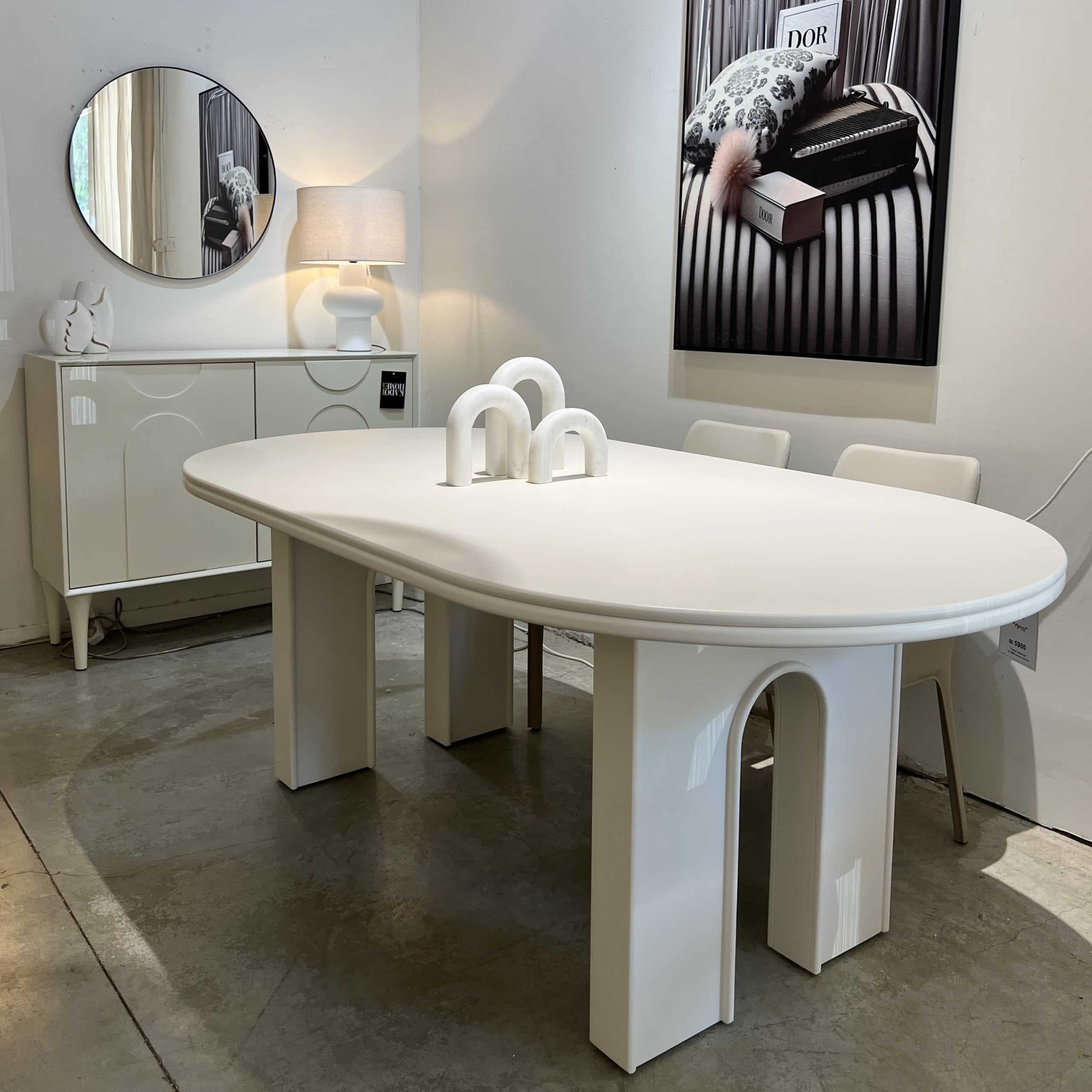 שולחן פינת אוכל אובלי בעיצוב מינימליסטי דגם היילי שולחן פינת אוכל אובלי בעיצוב מינימליסטי דגם היילי