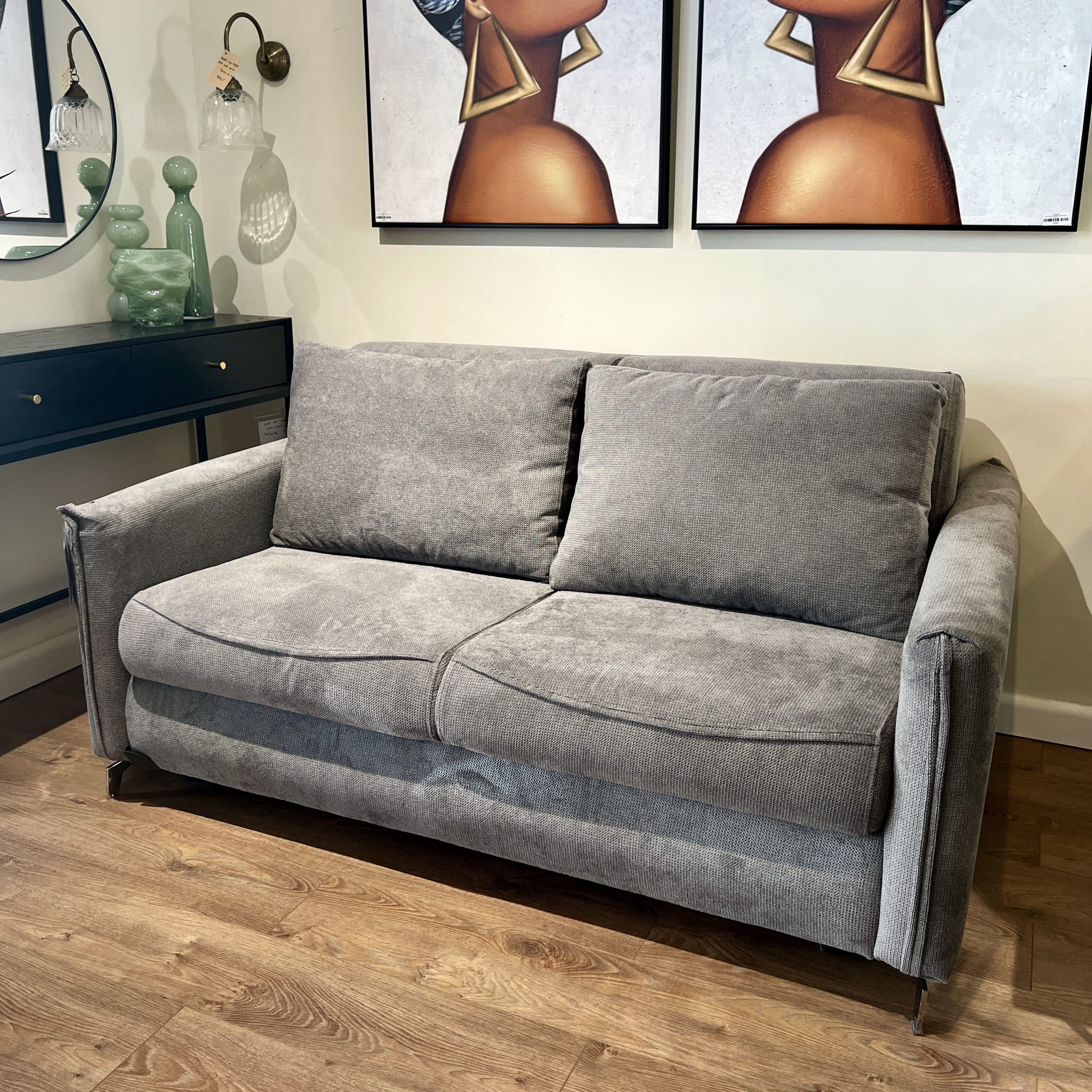 ספה נפתחת למיטה דגם סימפוניה גראנד גוון אפור בהיר ספה נפתחת למיטה דגם סימפוניה גראנד גוון אפור בהיר