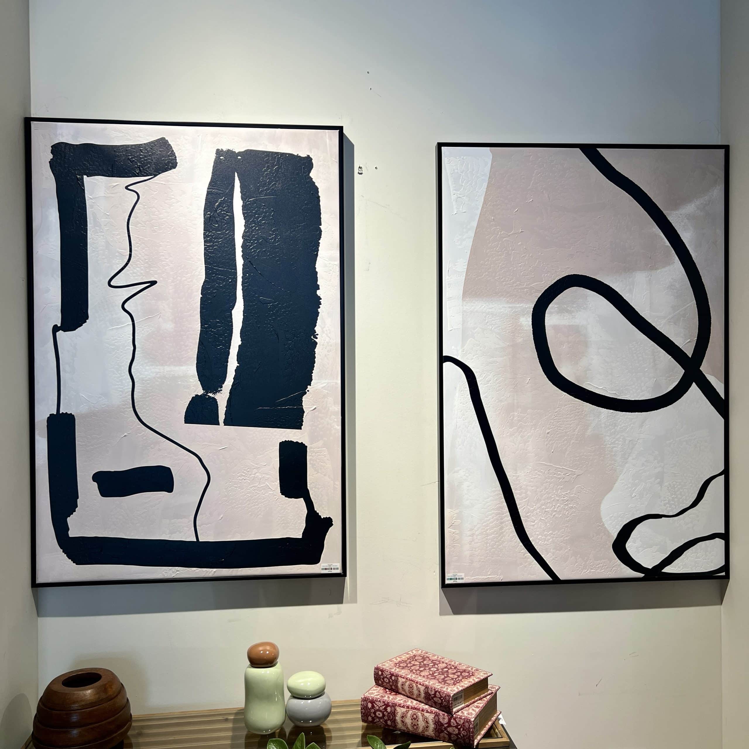 תמונה גווני ורוד בייבי ושחור עבודת יד מסגרת שחורה תמונה גווני ורוד בייבי ושחור עבודת יד מסגרת שחורה