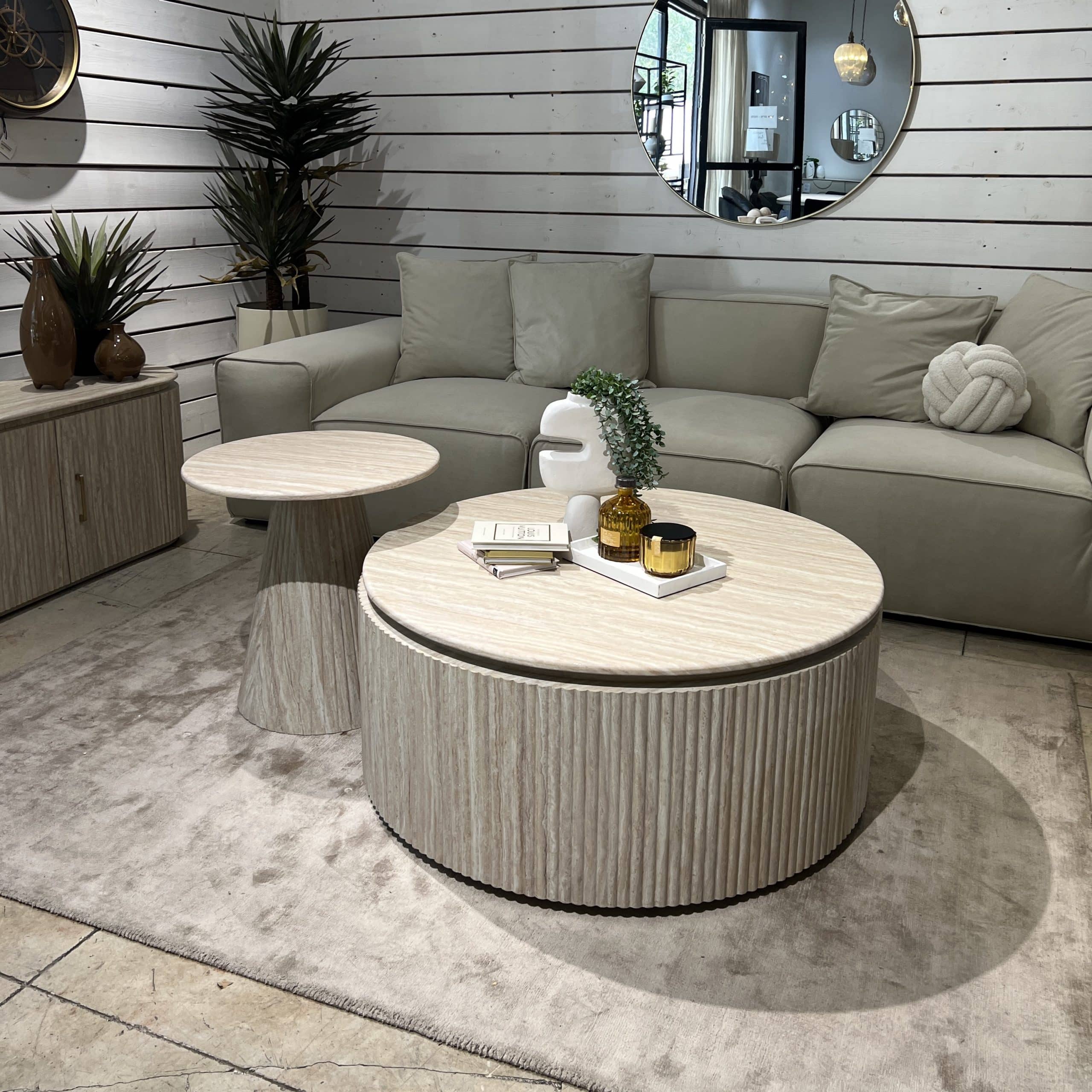 סט 2 שולחנות סלון עגולים טרוורטין סט 2 שולחנות סלון עגולים טרוורטין