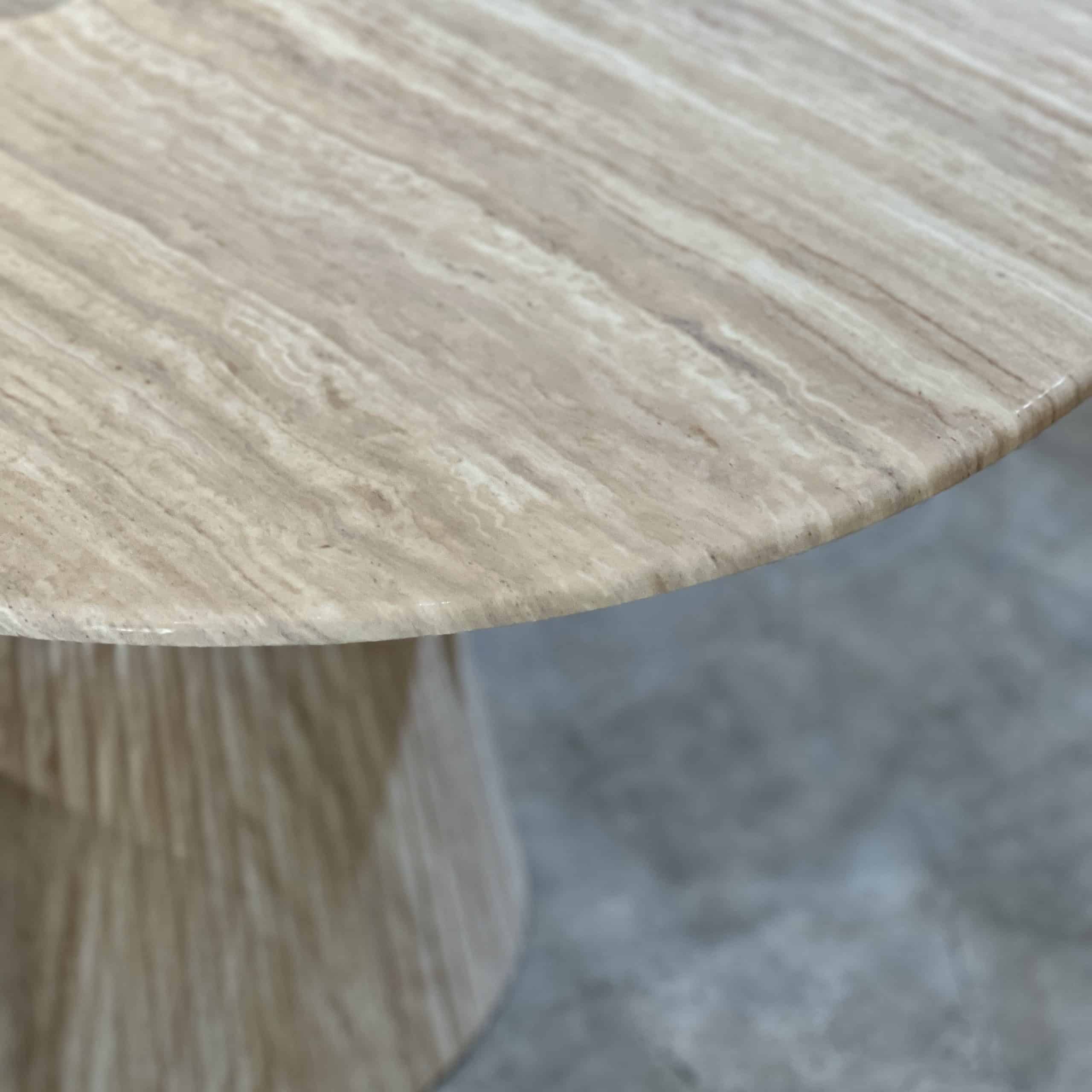 שולחן אוכל עגול טרוורטין דגם סלינה