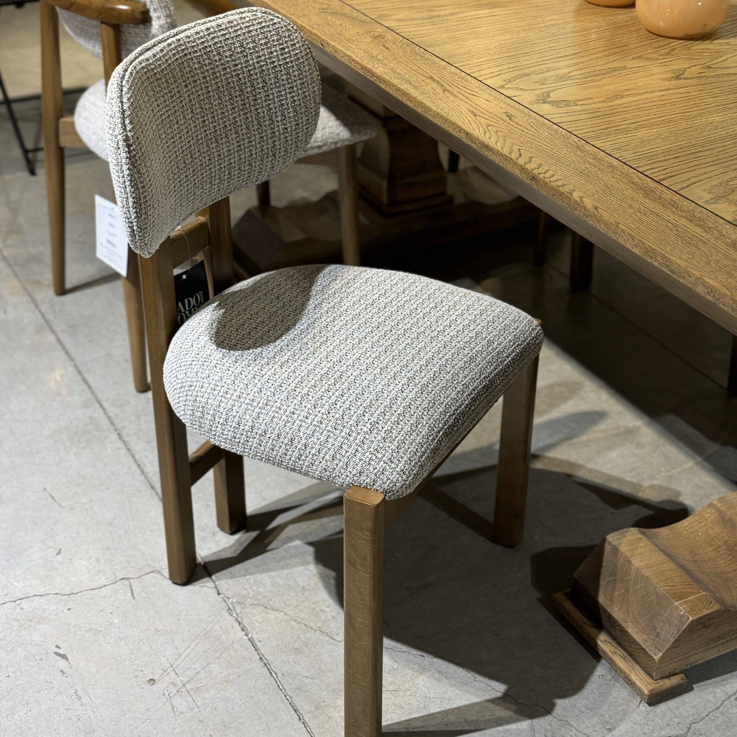 כיסא פינת אוכל מעוצב דגם פלוטו כיסא פינת אוכל מעוצב דגם פלוטו