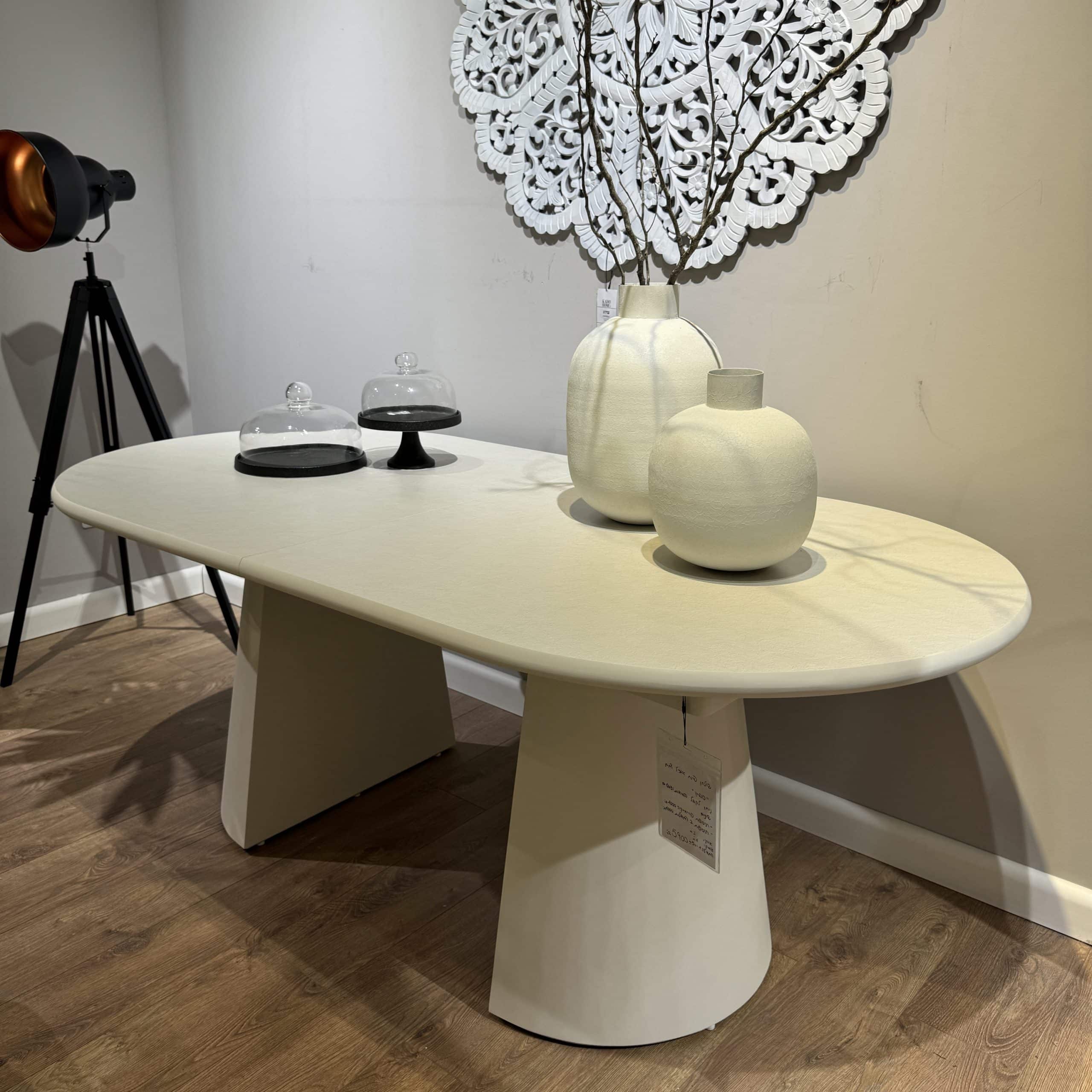 שולחן פינת אוכל אובלי בעיצוב מינימליסטי דגם סביון שולחן פינת אוכל אובלי בעיצוב מינימליסטי דגם סביון