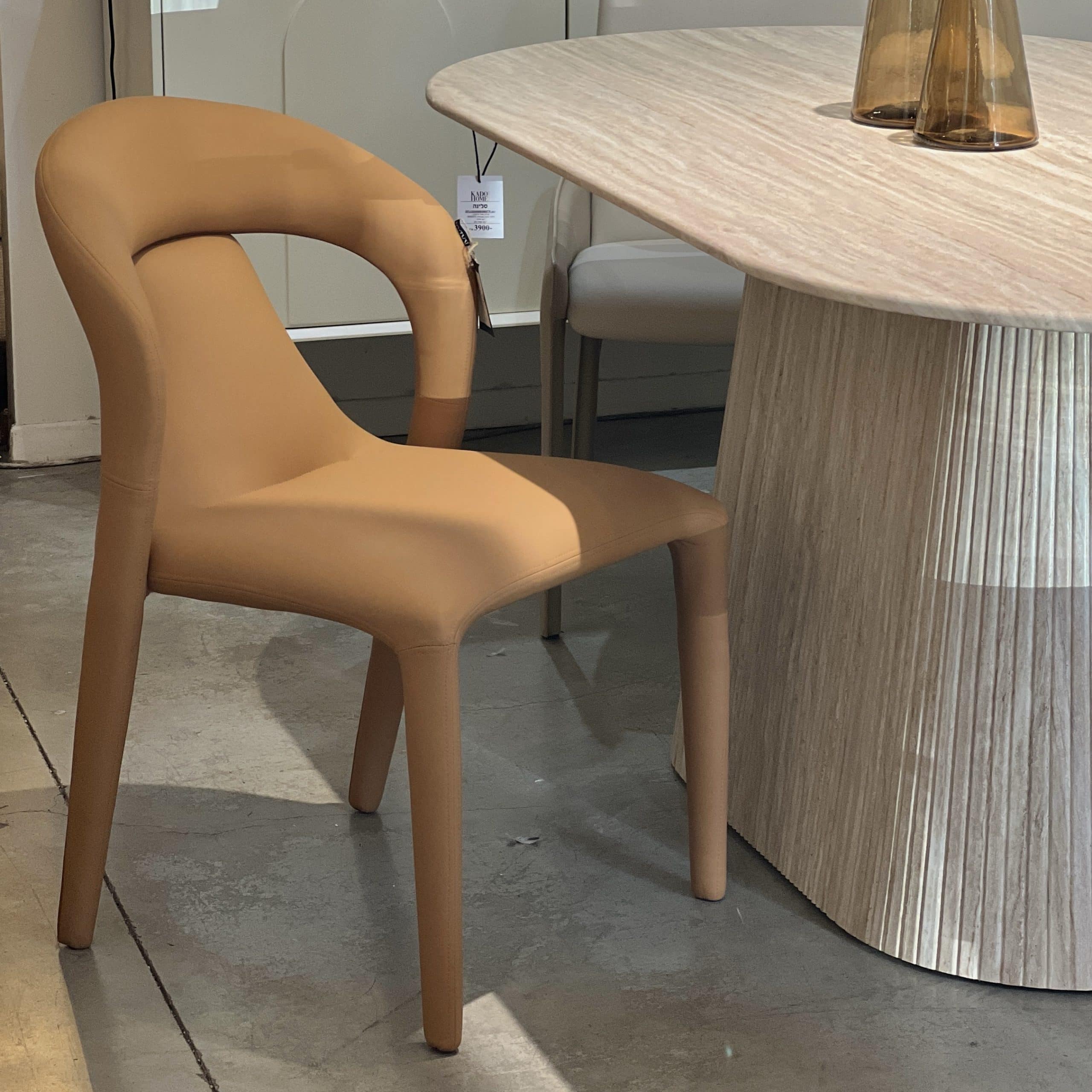 כיסא פומפיי כאמל דגם סופיטל כיסא פומפיי כאמל דגם סופיטל