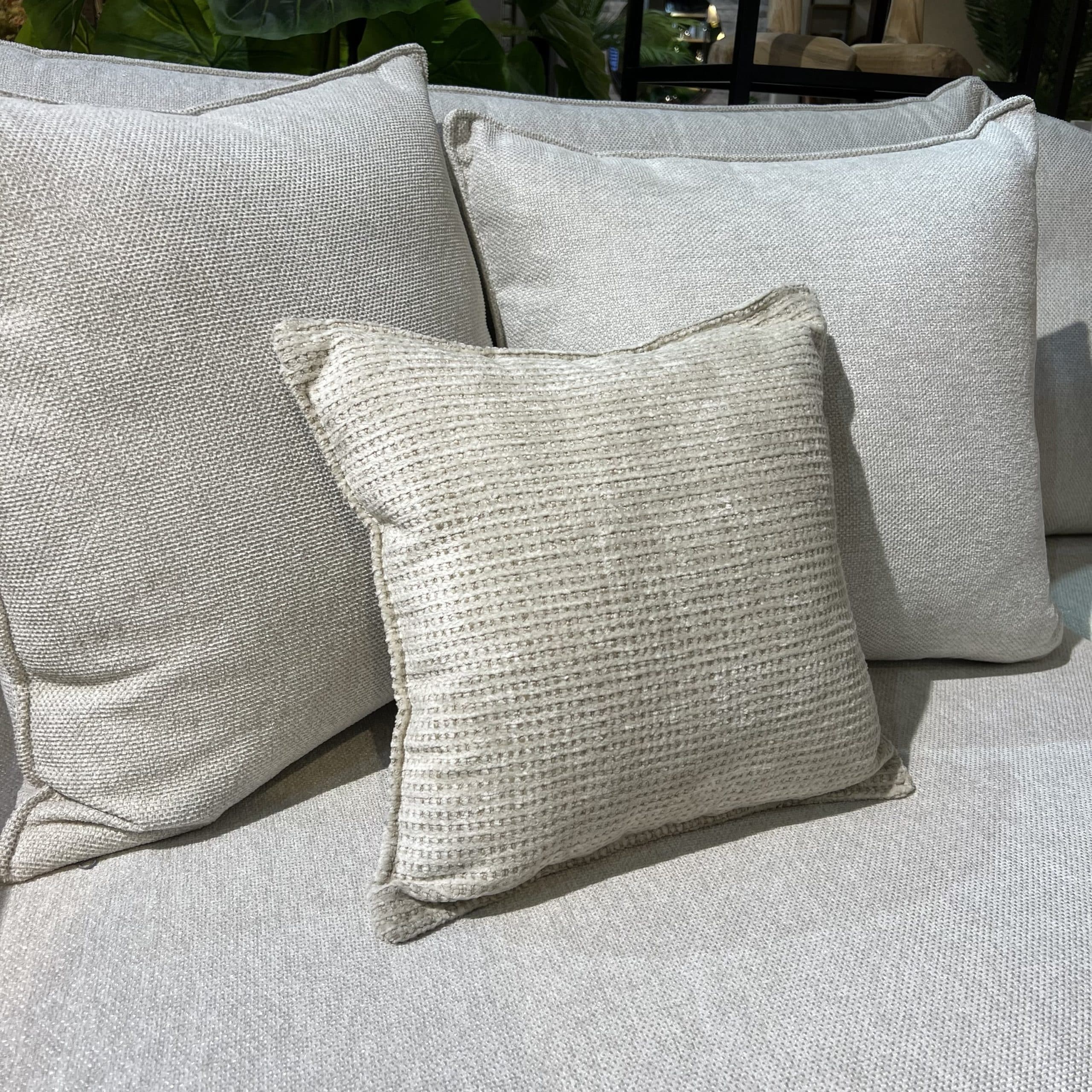 כרית נוי מרובעת אבן דגם רשת