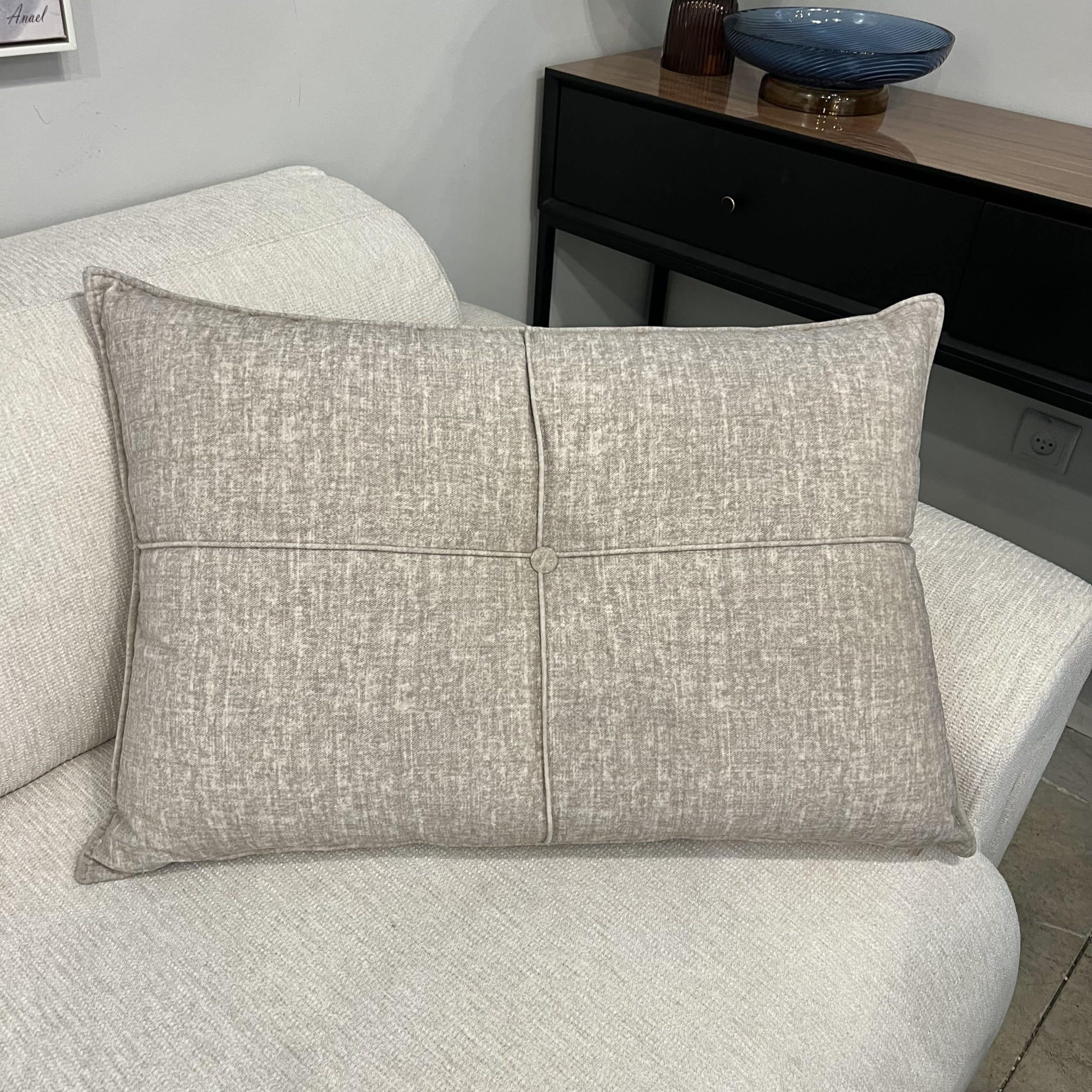 כרית נוי מלבנית בז׳ אליט