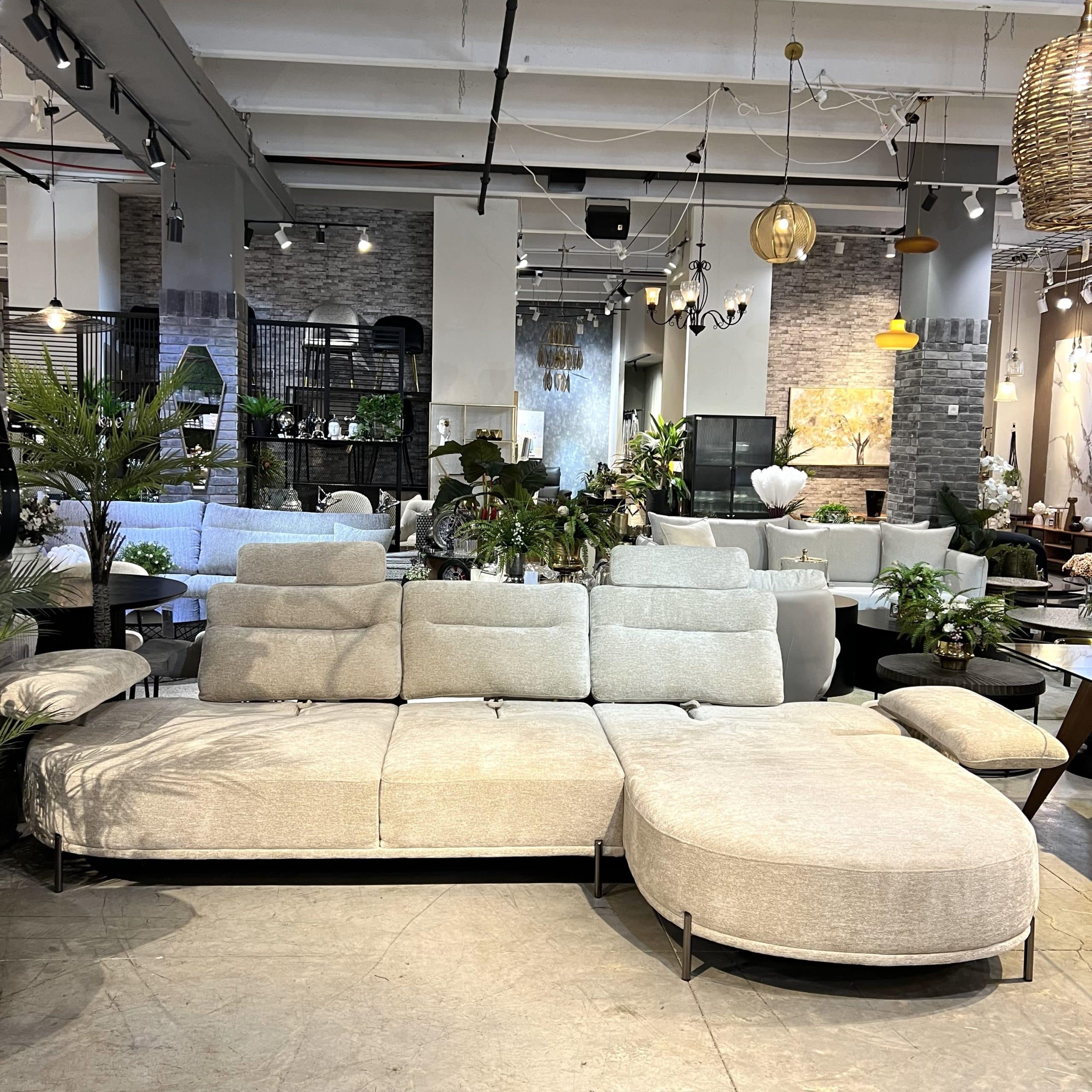 ספה פינתית מעוגלת משענות גב זזות בז שזלונג שמאל דגם ביל ספה פינתית מעוגלת משענות גב זזות בז שזלונג שמאל דגם ביל