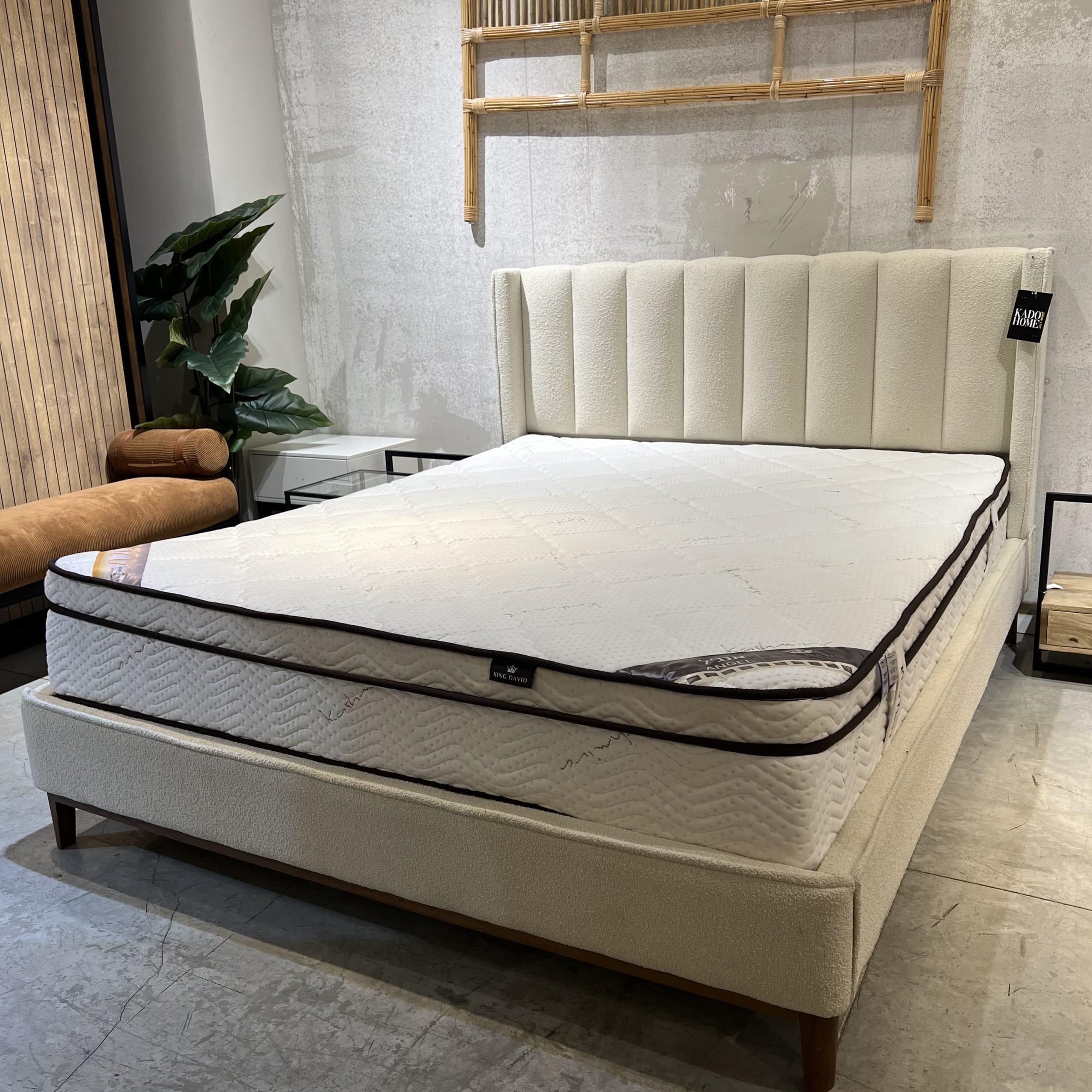 מיטה מעוצבת דגם מלגה אחרונה מתצוגה!