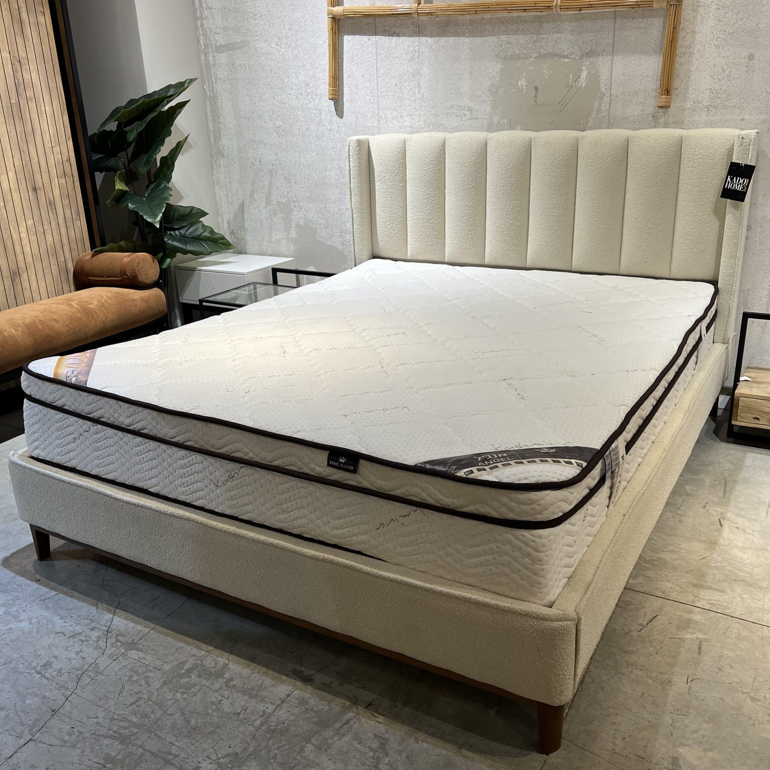 מיטה מעוצבת דגם מלגה אחרונה מתצוגה!