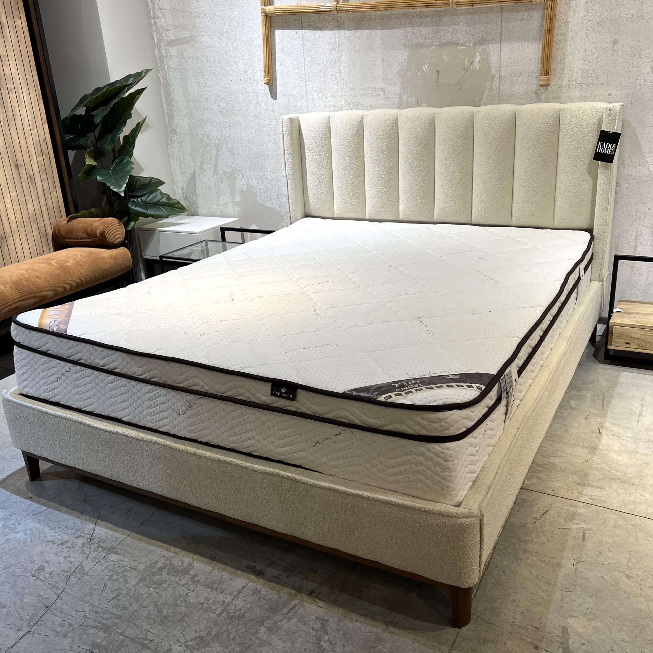 מיטה מעוצבת דגם מלגה אחרונה מתצוגה!