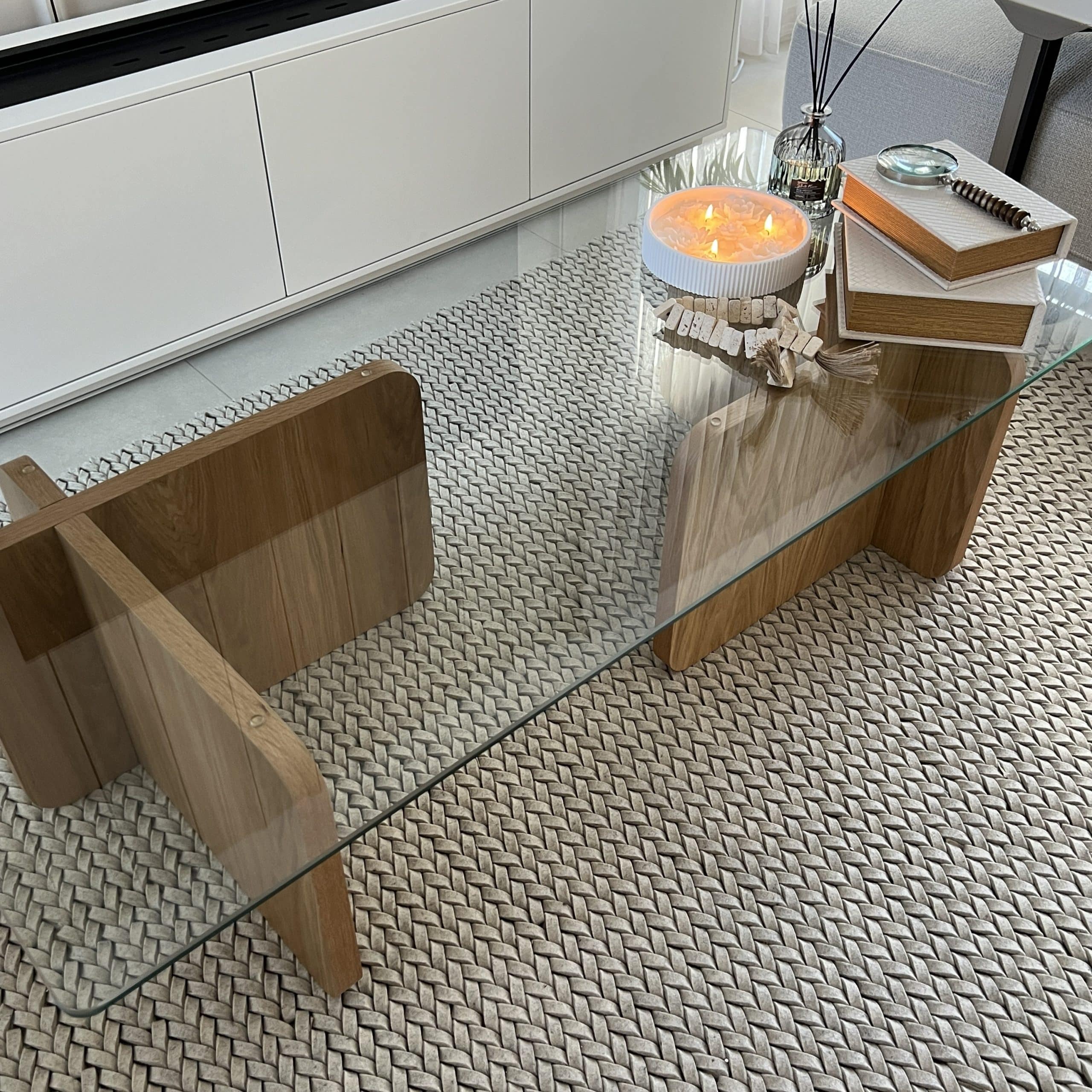 שולחן סלון יוקרתי זכוכית ועץ דגם מואנה | בעיצוב אישי