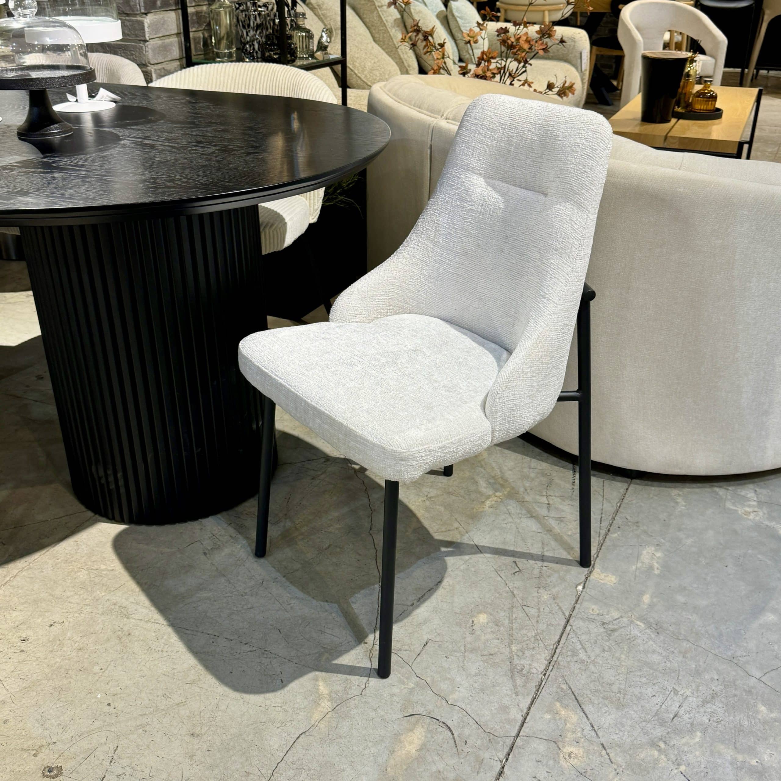 כיסא מעוצב אורבניק שמנת דגם לאקי