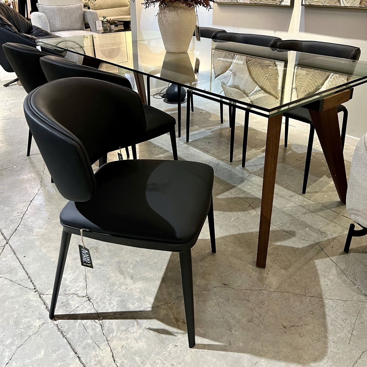 כיסא ונטו דמוי עור שחור דגם סופיטל -הזמנה מוקדמת | מלאי מתחדש 25.10.25 כיסא ונטו דמוי עור שחור דגם סופיטל -הזמנה מוקדמת | מלאי מתחדש 25.10.25