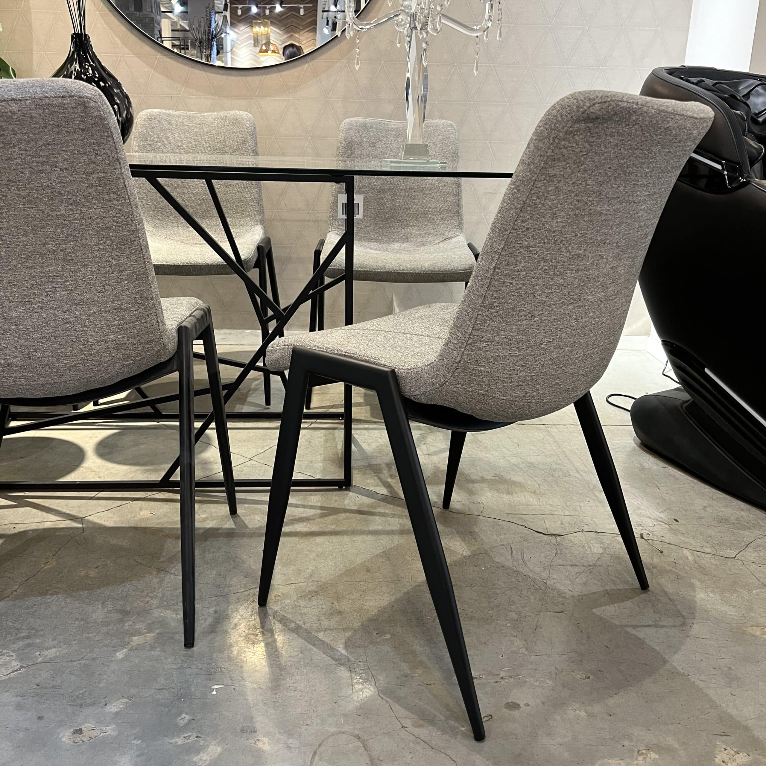 כיסא פינת אוכל אפור דגם קליפטון במבצע