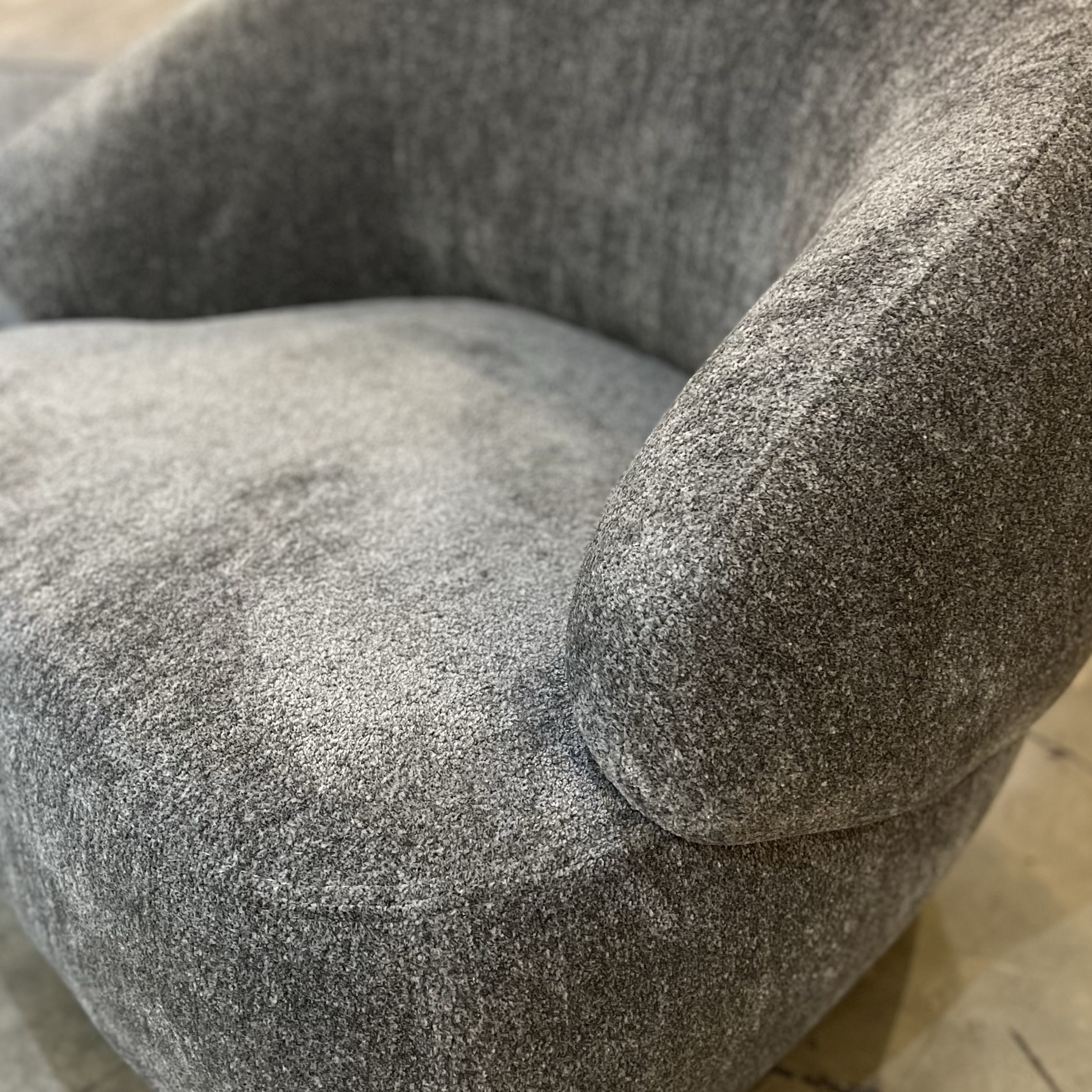 כורסא מסתובבת אריג אפור כהה דגם ביל- אחרונה במלאי! כורסא מסתובבת אריג אפור כהה דגם ביל- אחרונה במלאי!