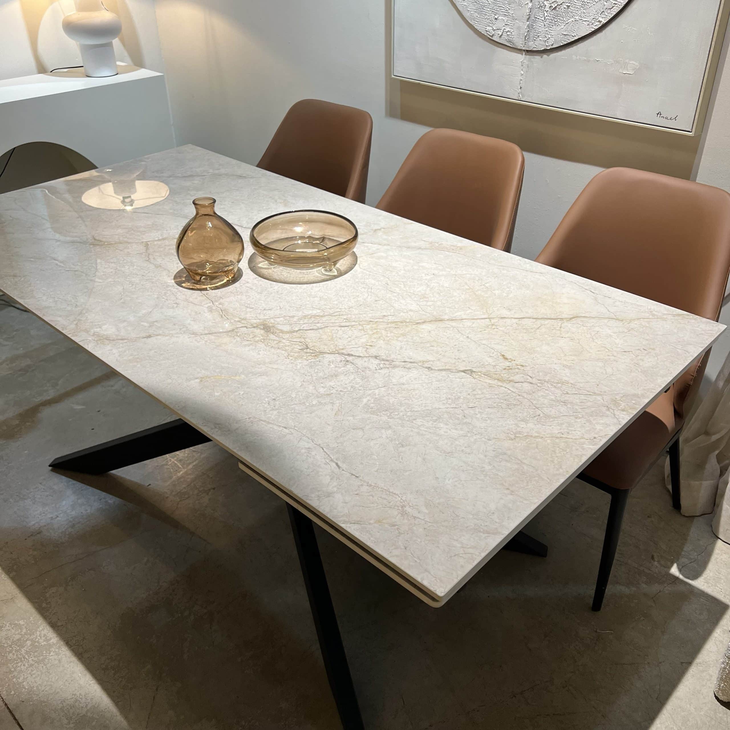 שולחן אוכל פורצלן גרניט אבן מבריק נפתח דגם לאקי SALE