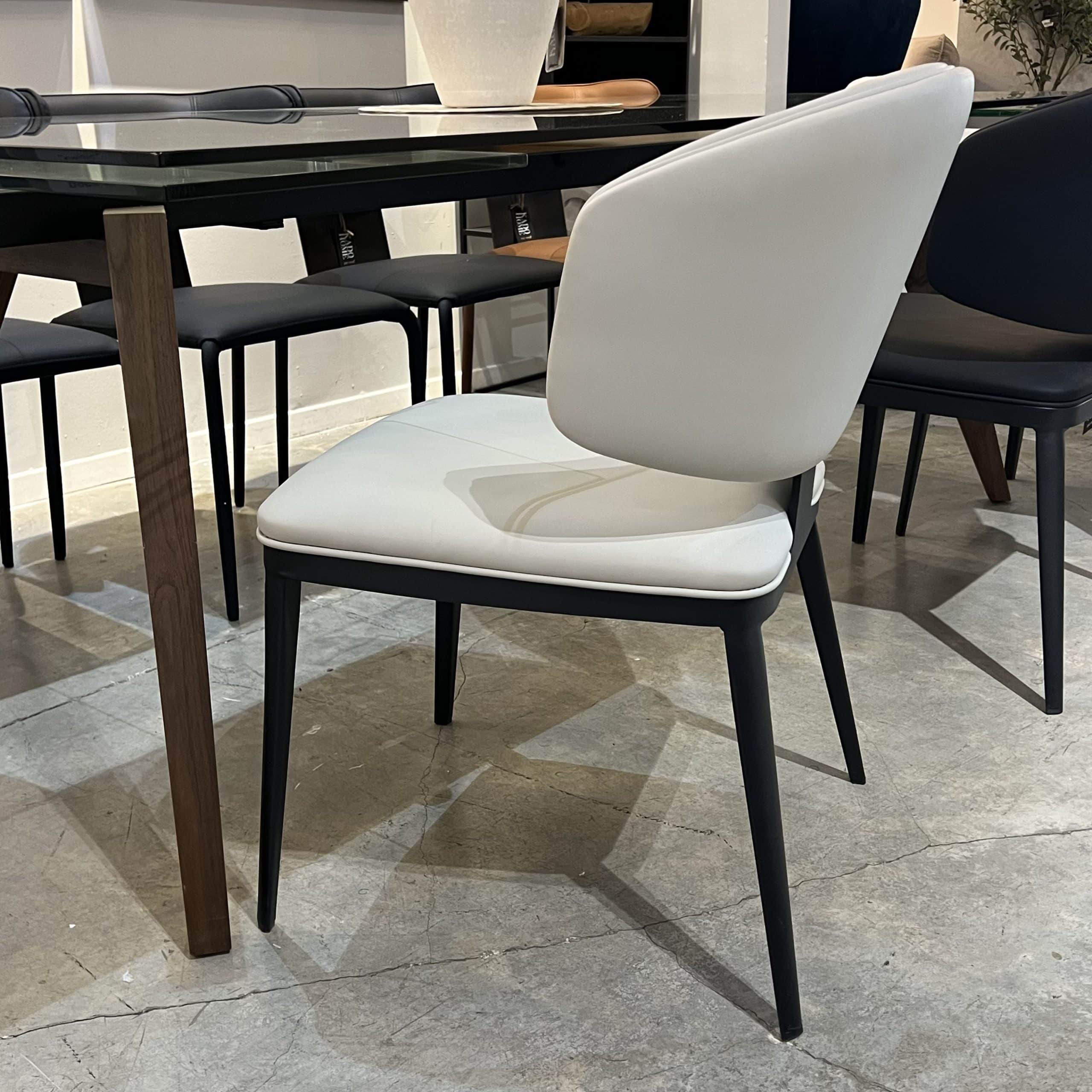 כיסא ונטו דמוי עור בטון דגם סופיטל- במלאי!! כיסא ונטו דמוי עור בטון דגם סופיטל- במלאי!!