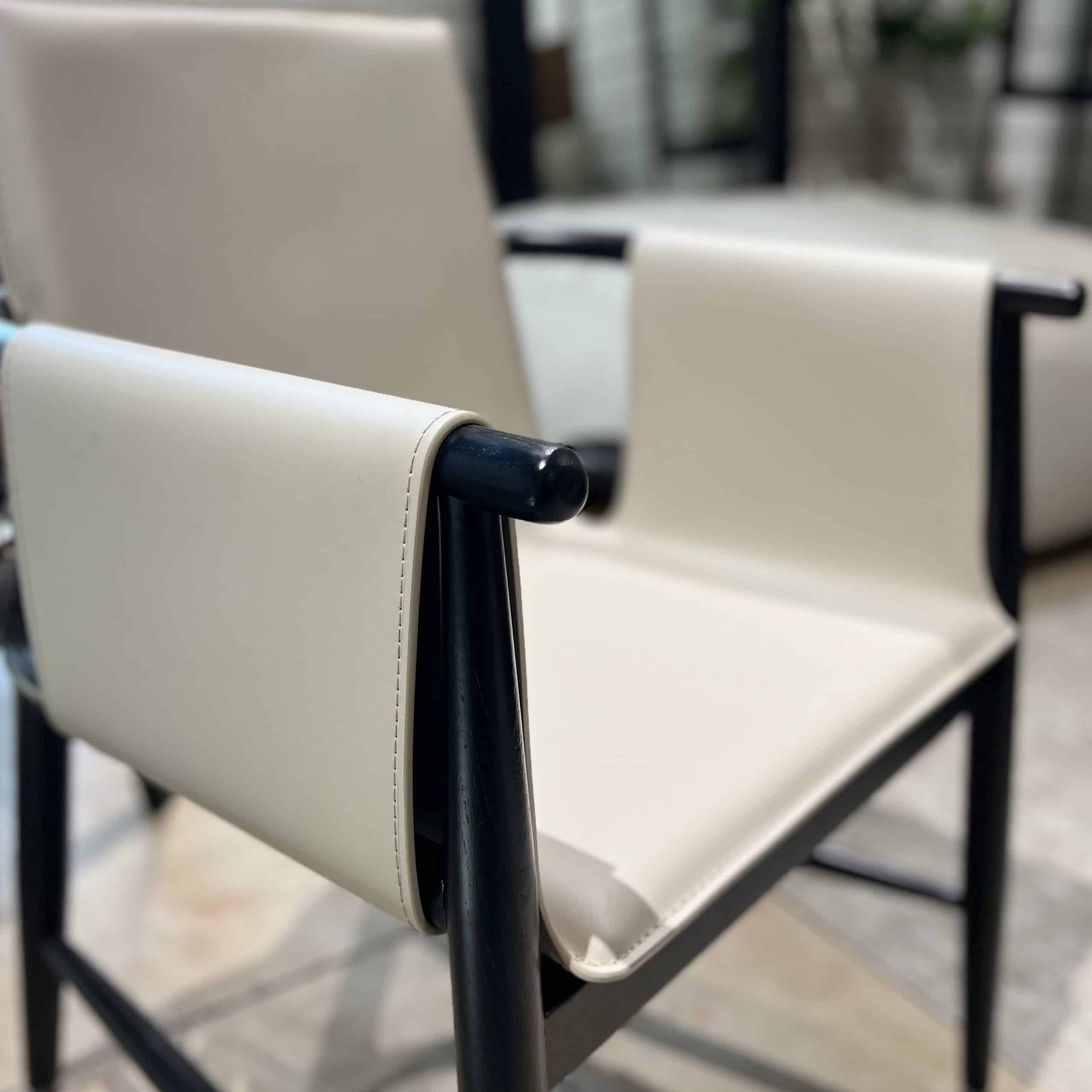 כורסא כיסא אמאדור עור אבן דגם סופיטל כורסא כיסא אמאדור עור אבן דגם סופיטל