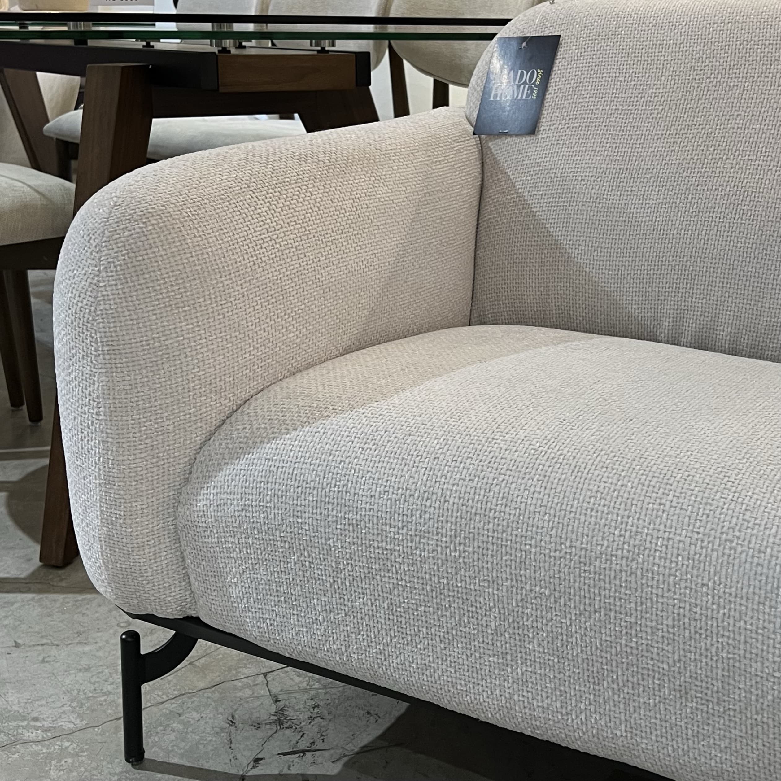 כורסא קלאסיק אריג שמנת דגם ויקי