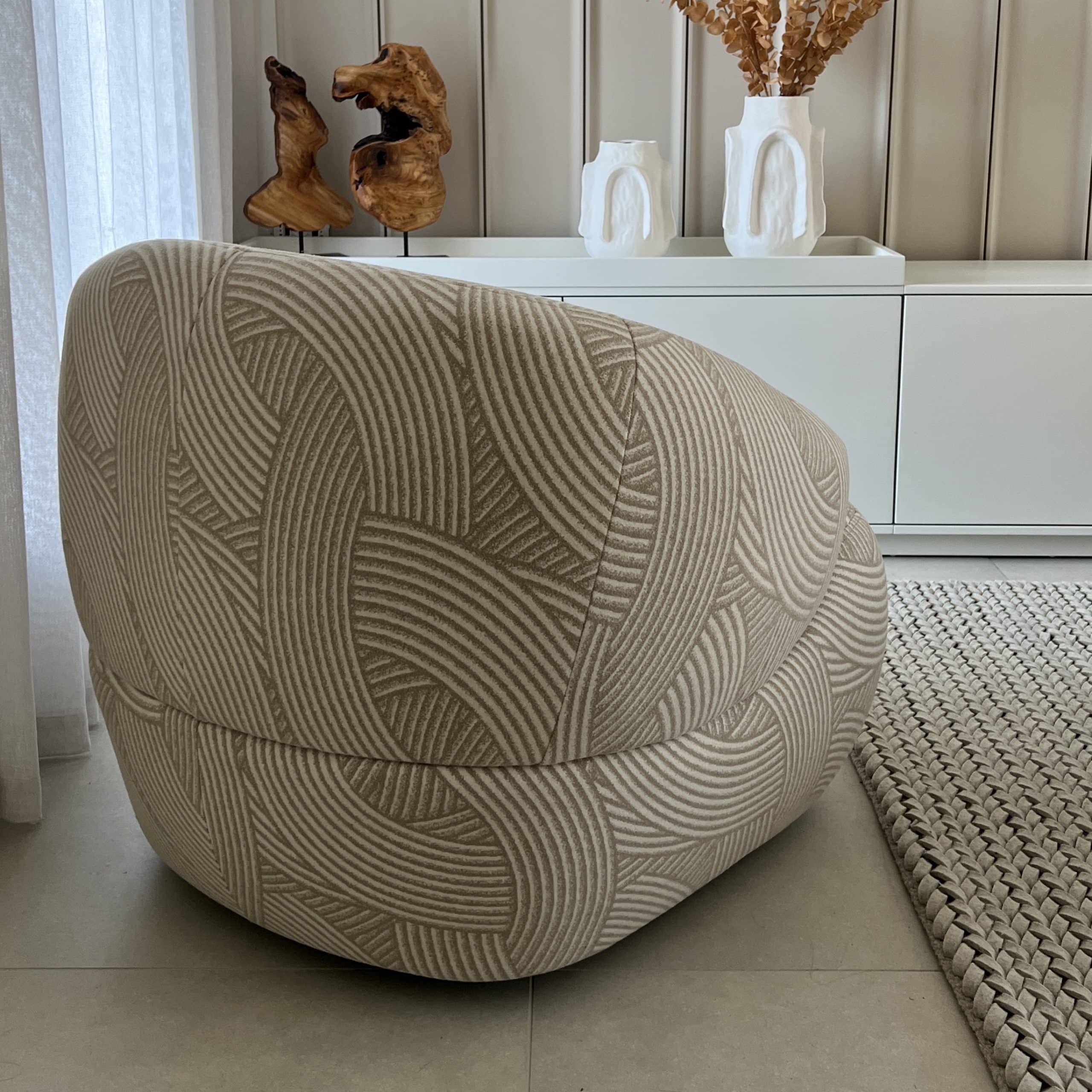 כורסא מסתובבת דגם ביל אריג בז משולב שמנת SALE!