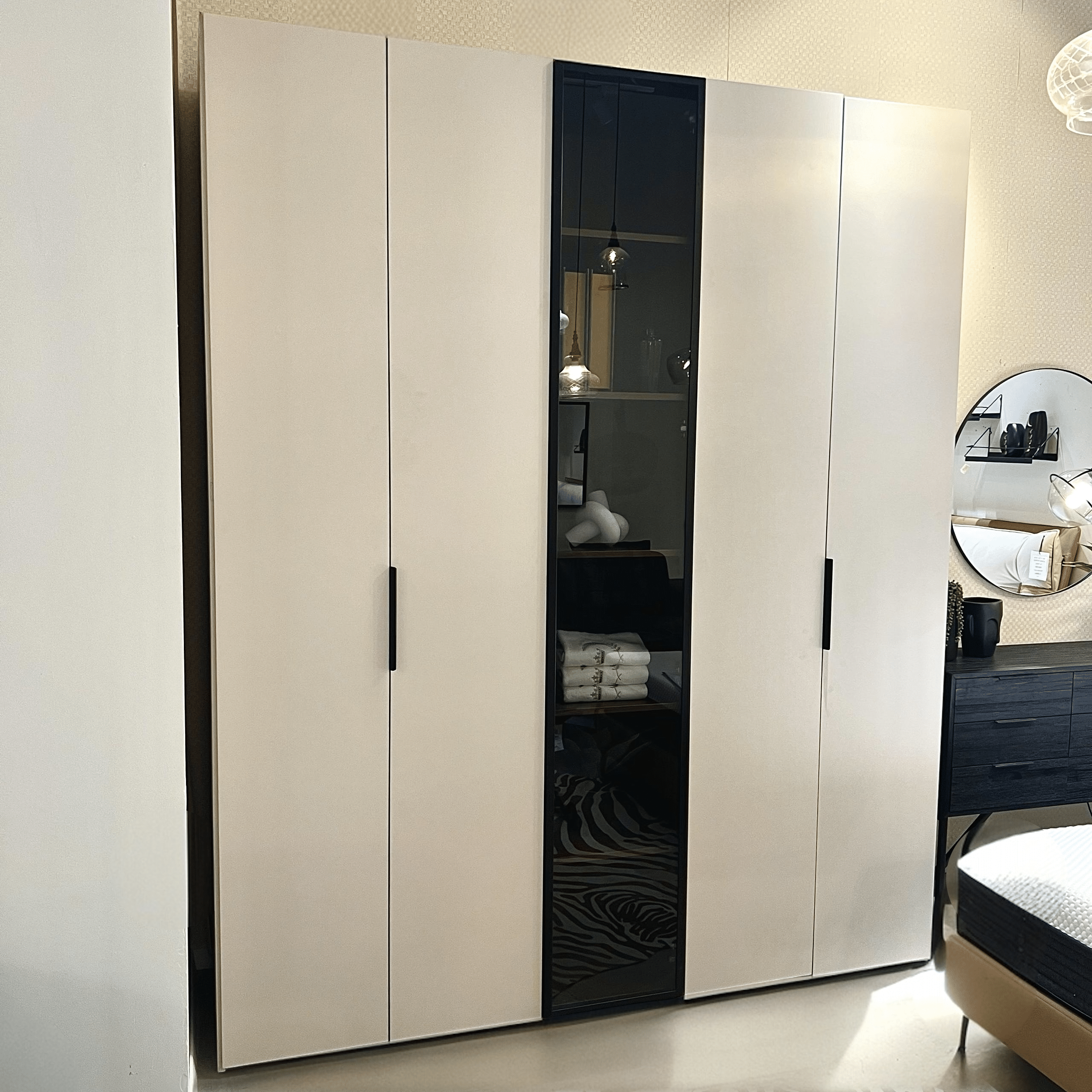 ארון יוקרתי דגם אנג׳ל בעיצוב אישי