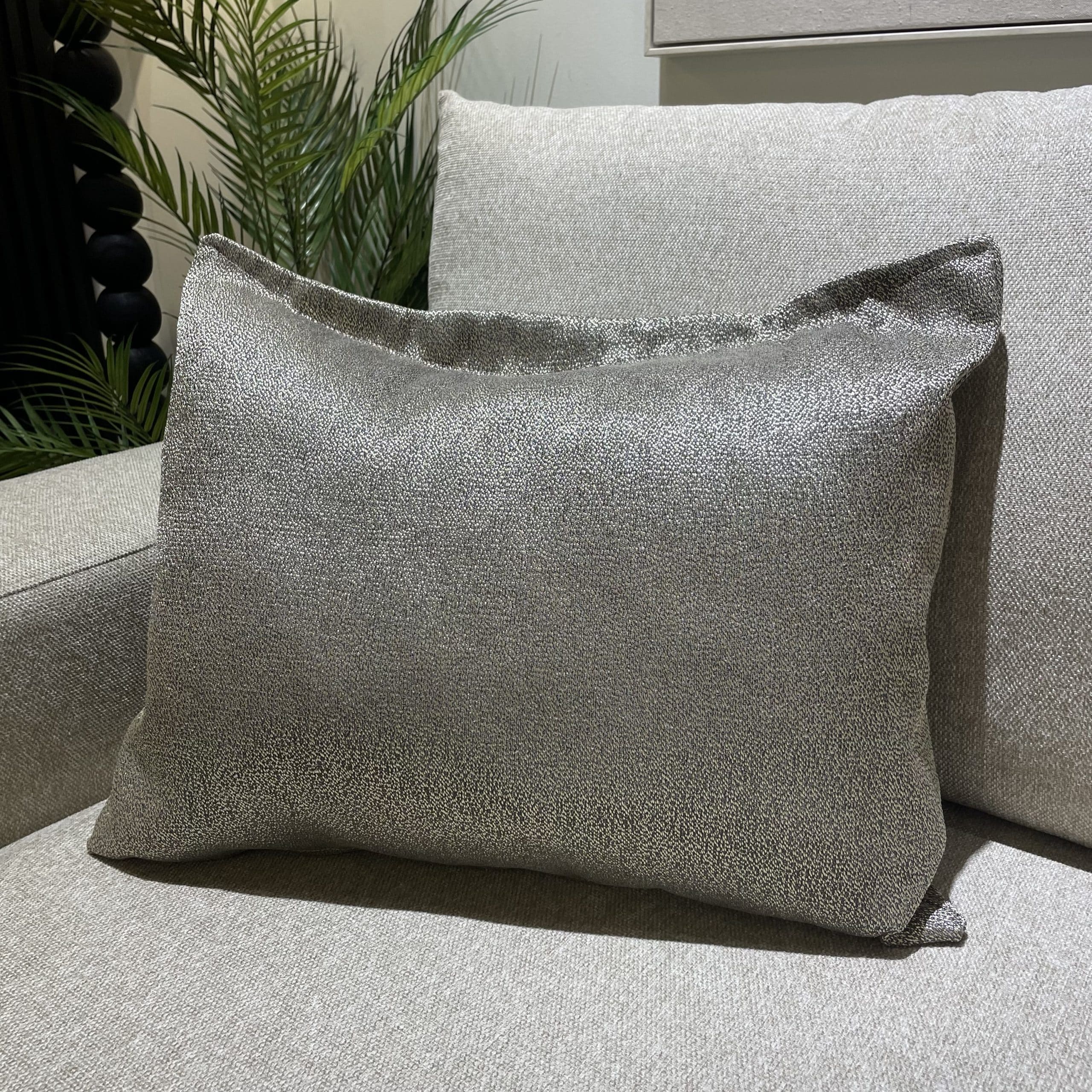 כרית נוי מלבנית מוזהבת דגם רויאל