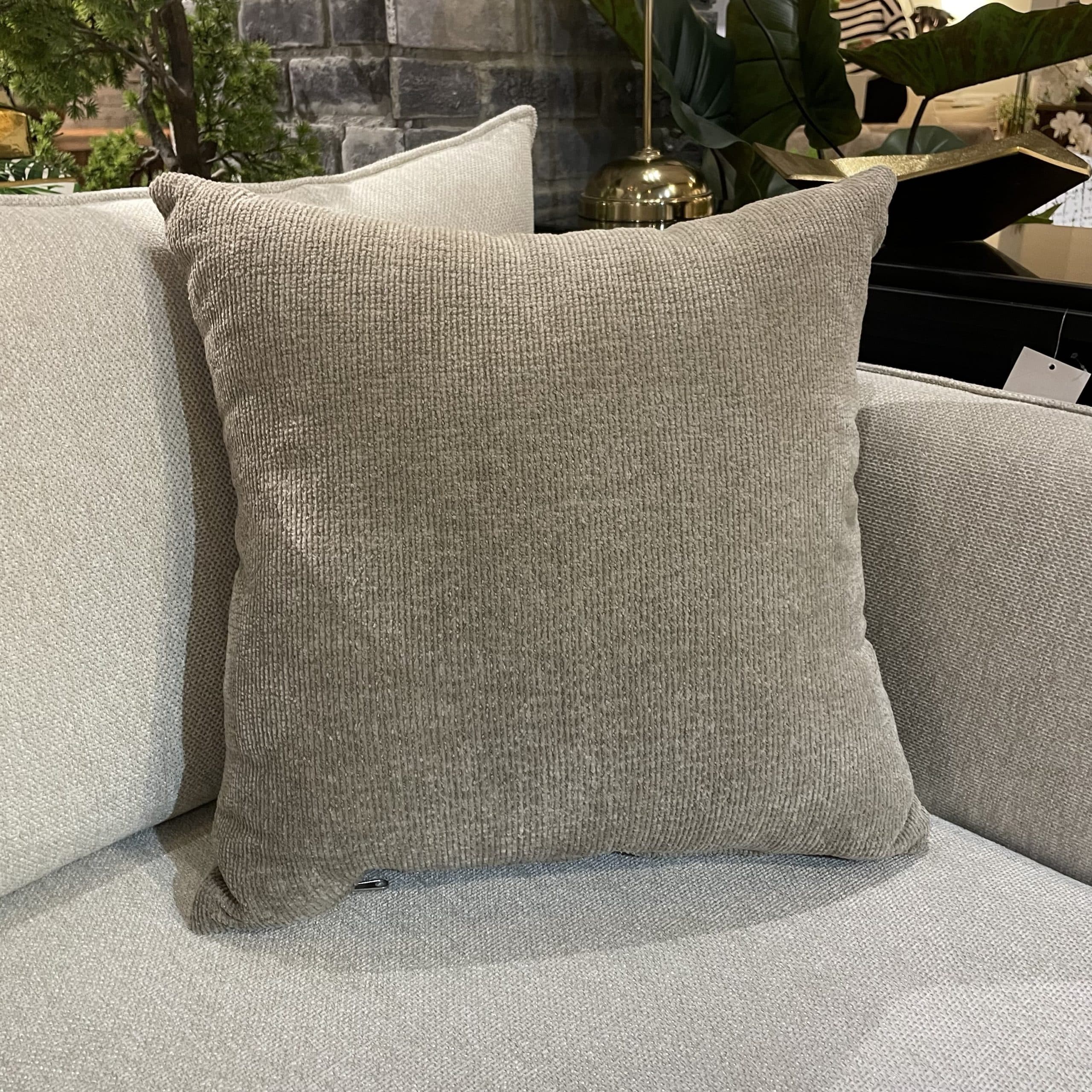 כרית נוי מרובעת אריג בז