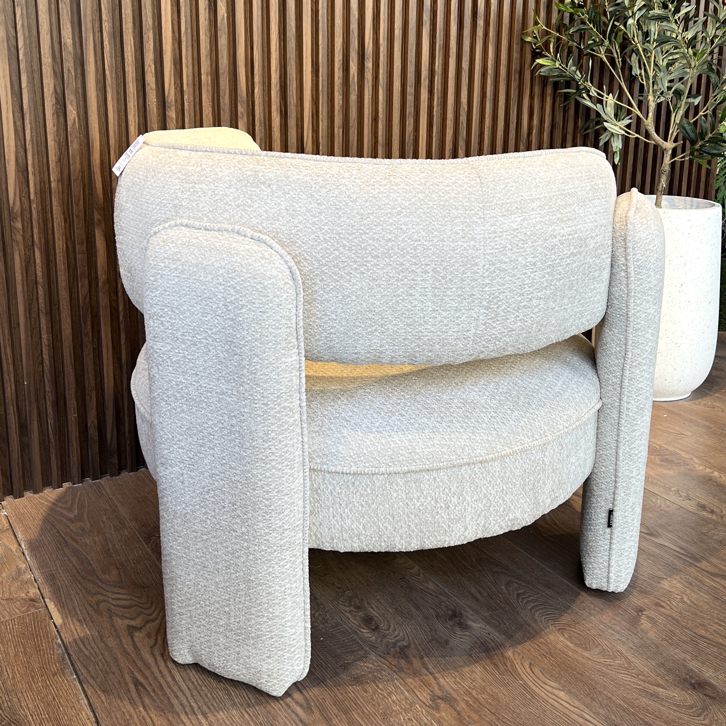 כורסא עגולה בונטון שמנת דגם הארטלי SALE כורסא עגולה בונטון שמנת דגם הארטלי SALE