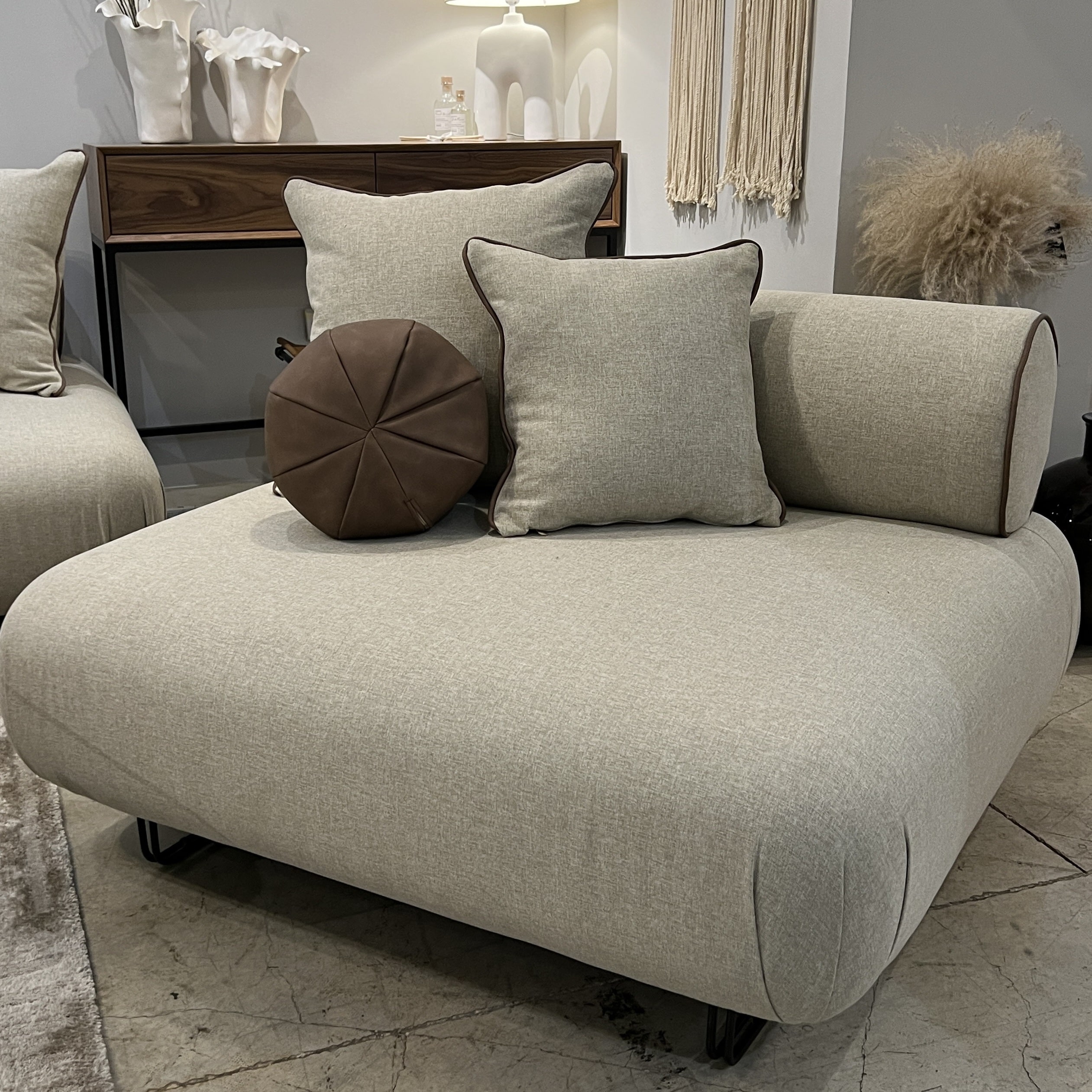 לאב סיט דגם אנטוניו לאב סיט דגם אנטוניו