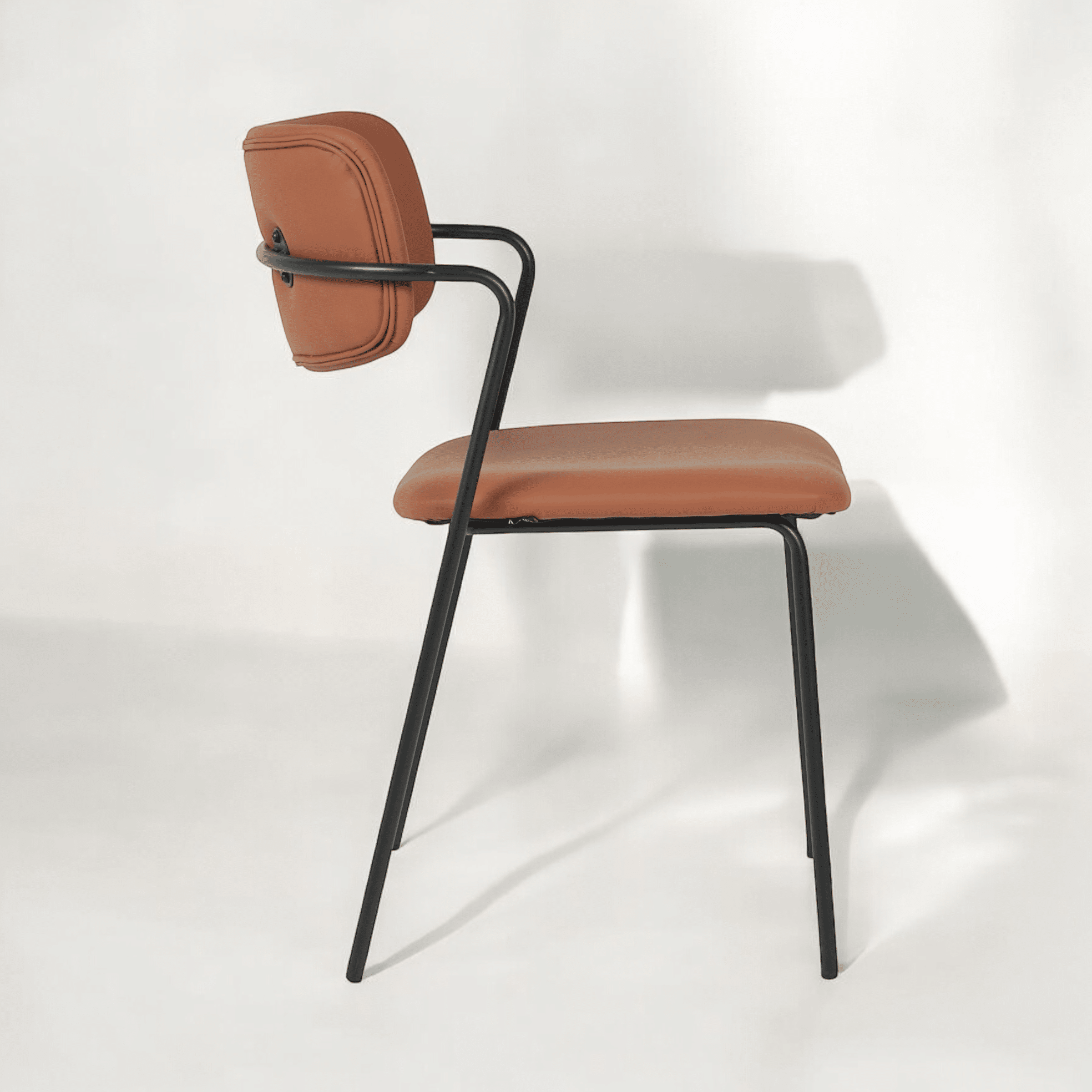 כיסא דגם לוסיאן דמוי עור קאמל - SALE כיסא דגם לוסיאן דמוי עור קאמל - SALE