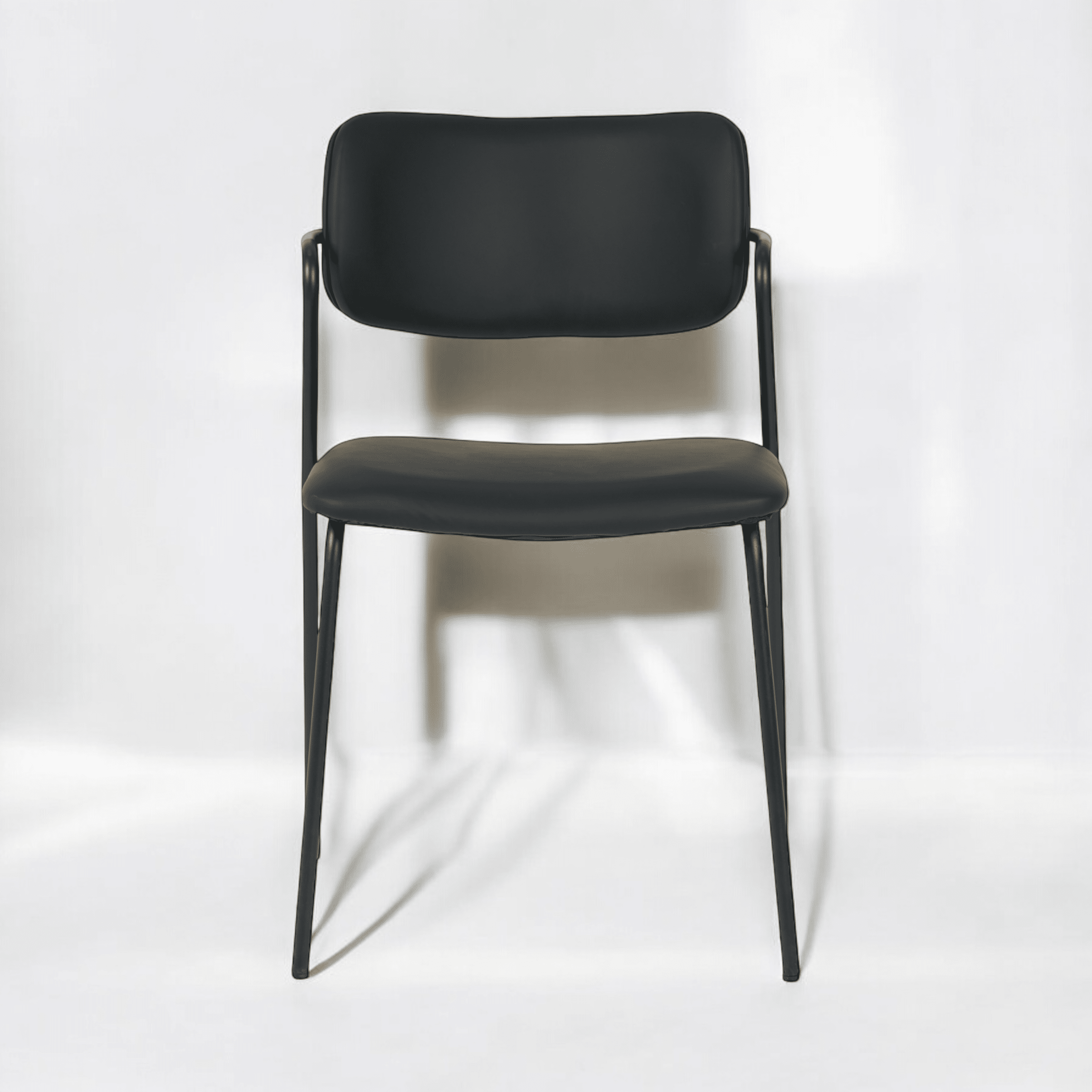 כיסא דגם לוסיאן דמוי עור שחור - SALE כיסא דגם לוסיאן דמוי עור שחור - SALE