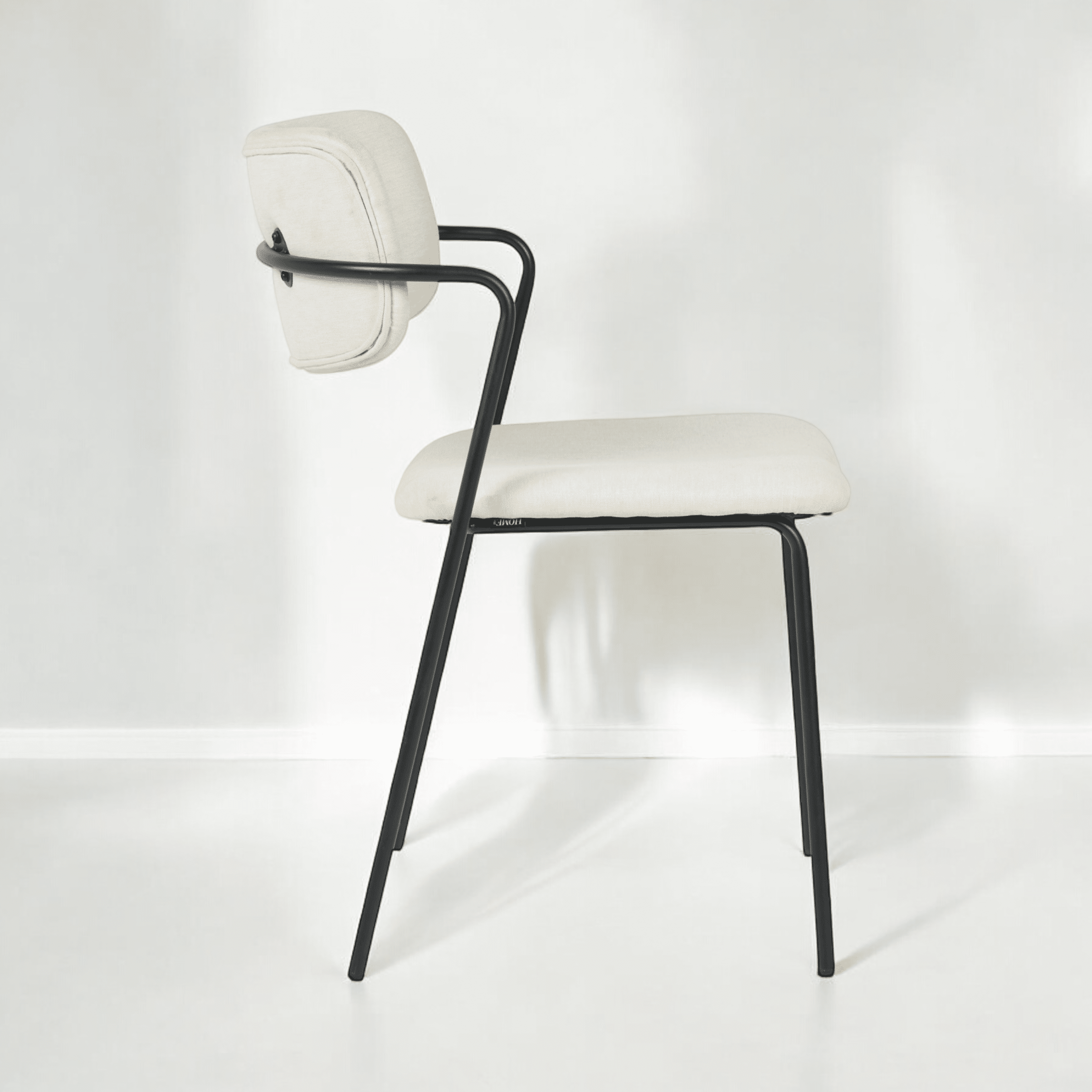 כיסא דגם לוסיאן בד אריג שמנת - SALE כיסא דגם לוסיאן בד אריג שמנת - SALE