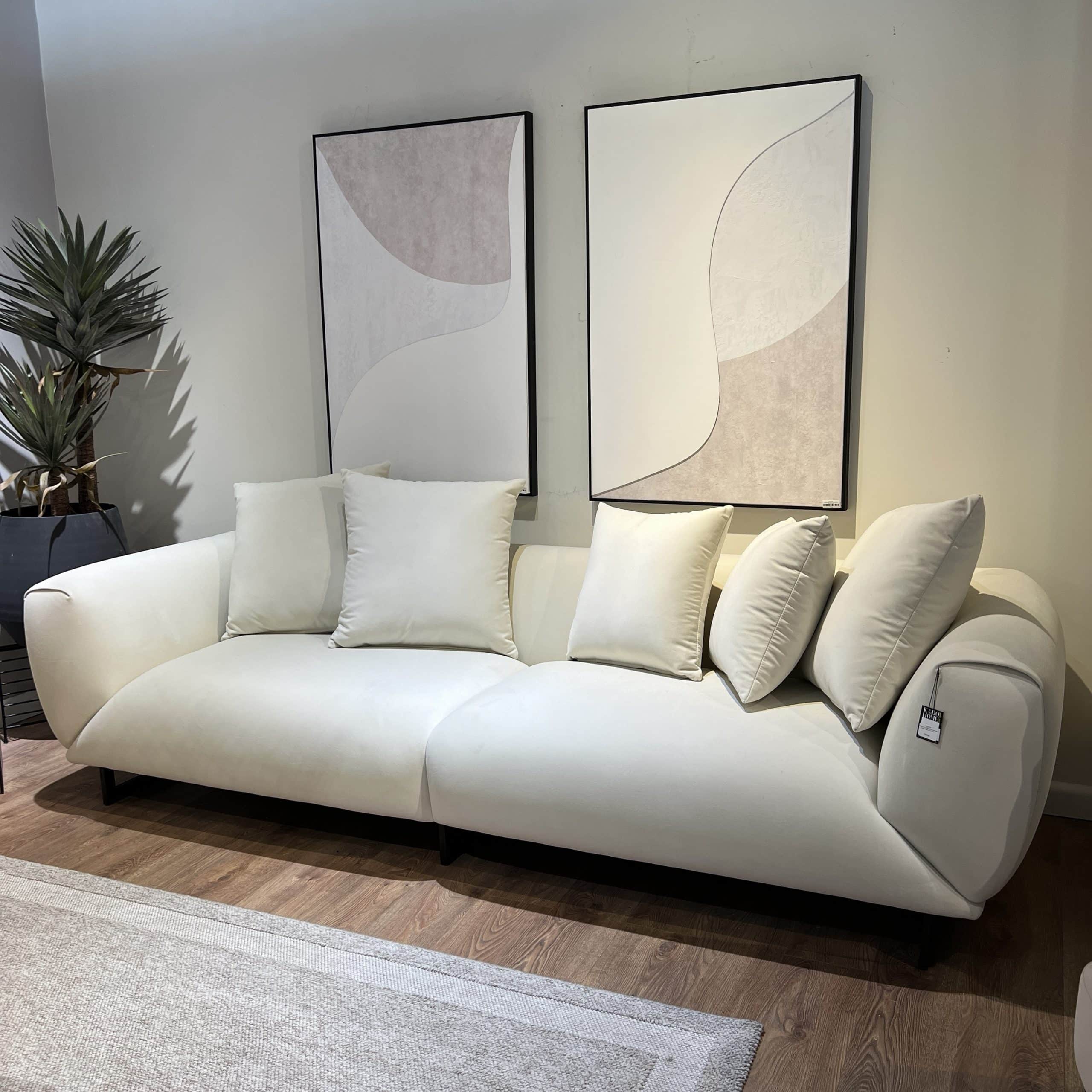 ספה דגם פאלקון במבצע מתצוגה