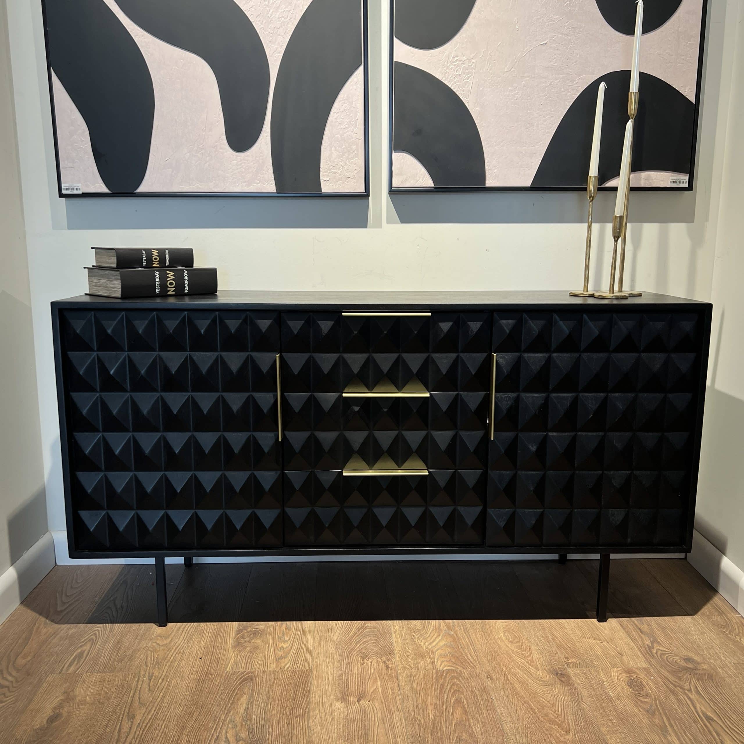 שידה- קומודה יוקרתית עץ שחור קוביות דגם סוניל שידה- קומודה יוקרתית עץ שחור קוביות דגם סוניל