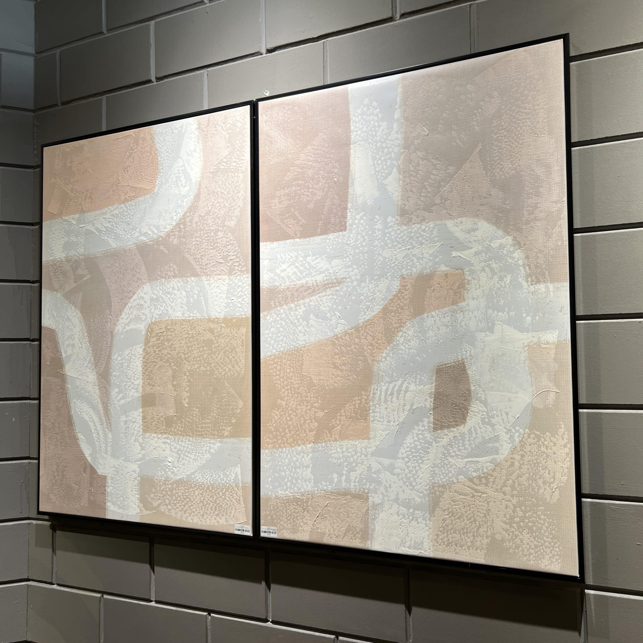 תמונה בעבודת יד רקע ורוד פסים לבנים תמונה בעבודת יד רקע ורוד פסים לבנים