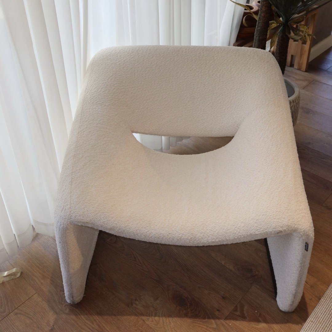 כורסא מילי בוקלה שמנת דגם ויקי | במבצע חיסול מלאי! כורסא מילי בוקלה שמנת דגם ויקי | במבצע חיסול מלאי!