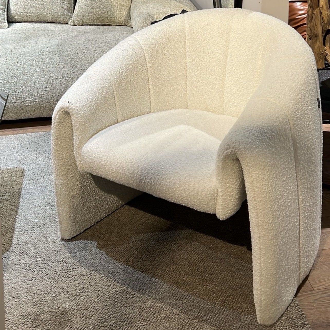 כורסא פרל שמנת דגם ויקי | מבצע חיסול מלאי! כורסא פרל שמנת דגם ויקי | מבצע חיסול מלאי!