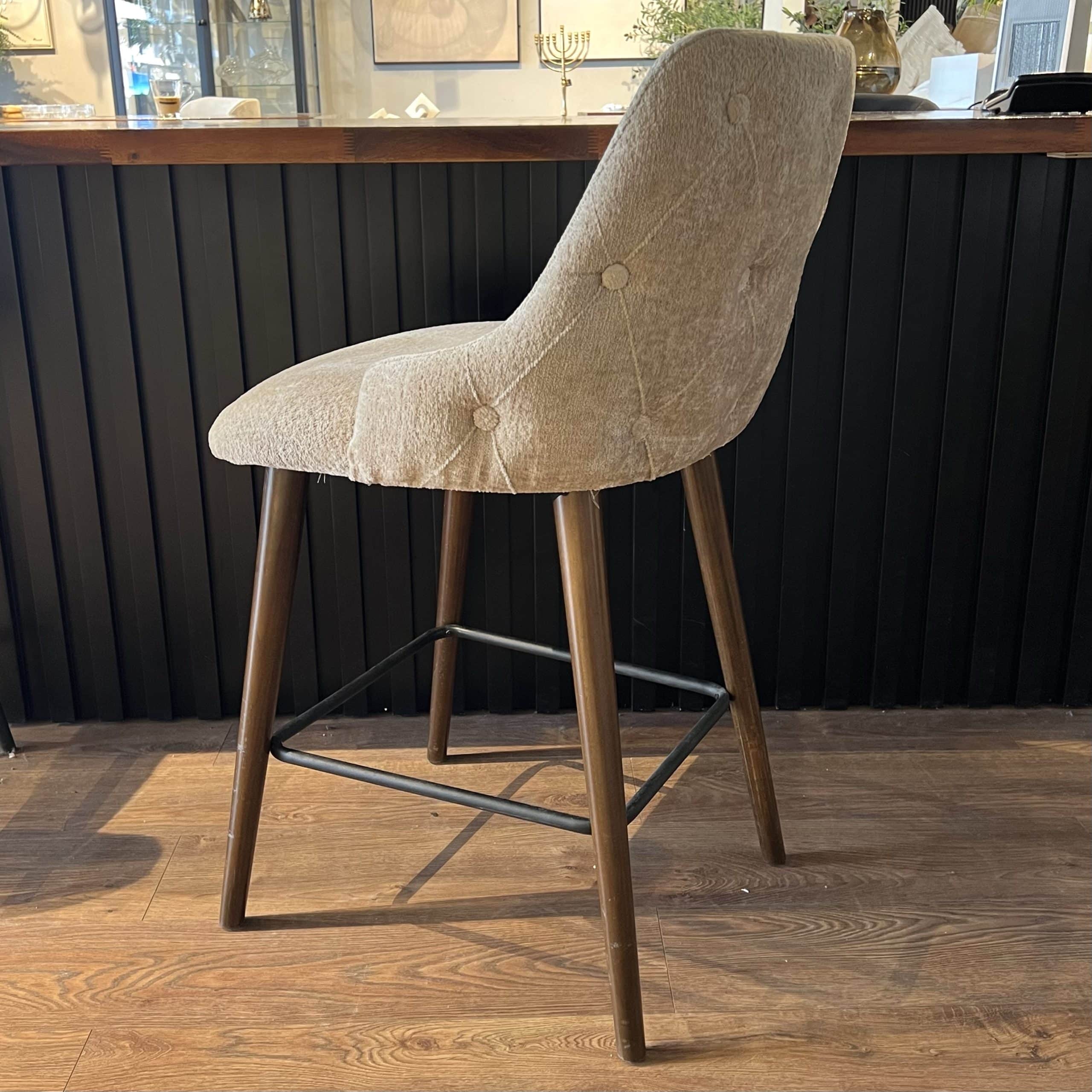 כיסא בר מעוצב דגם גינה כיסא בר מעוצב דגם גינה